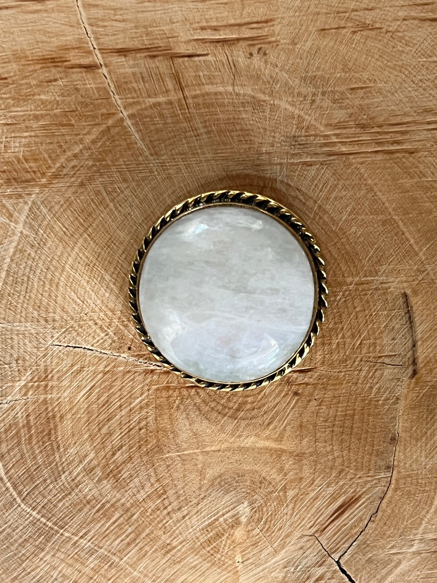 Pierre de lune sertie doré n°D1 (2,3cm de diamètre)