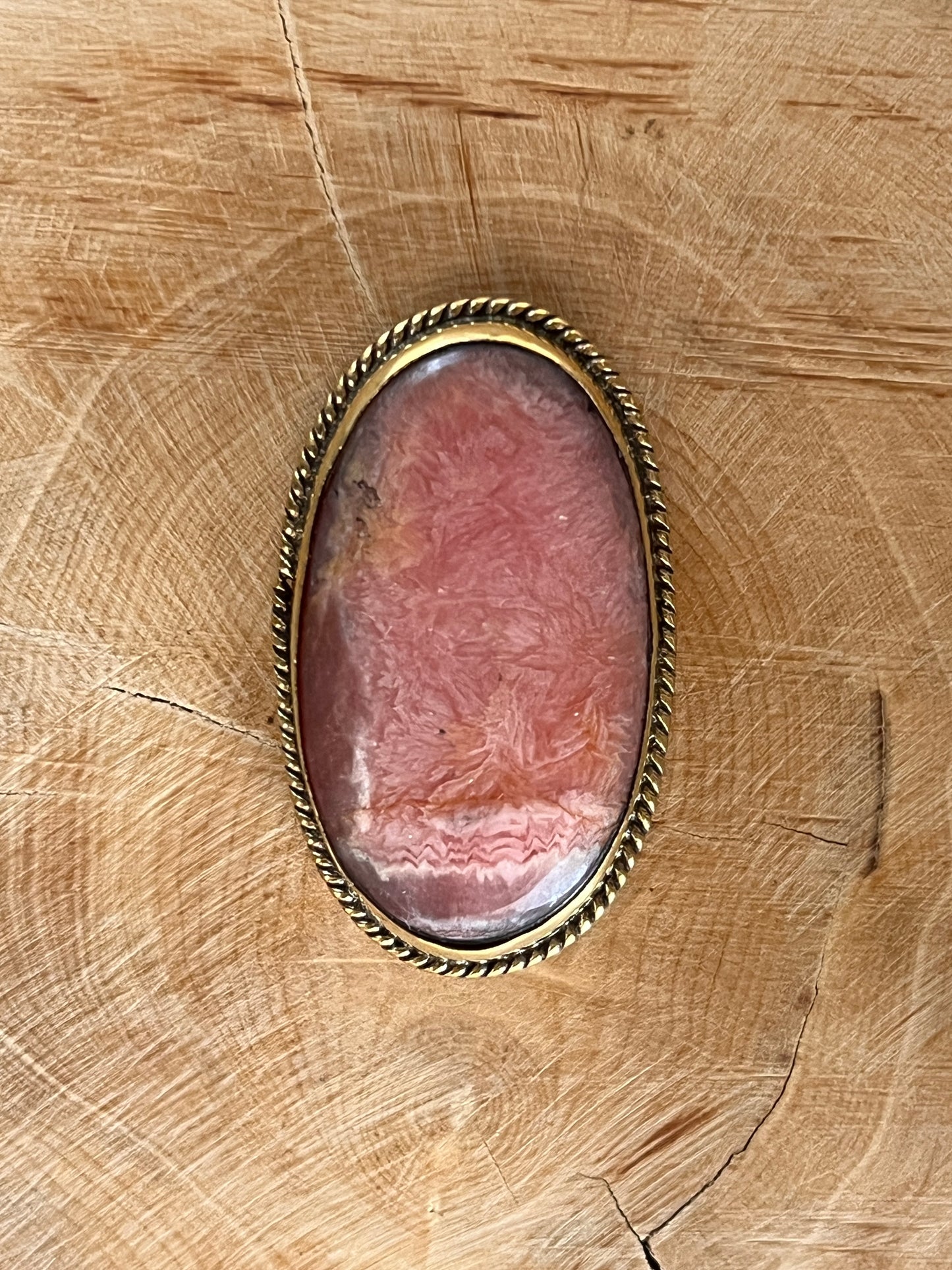Rhodochrosite sertie doré n°D2 (3,6cm x 2,1cm)