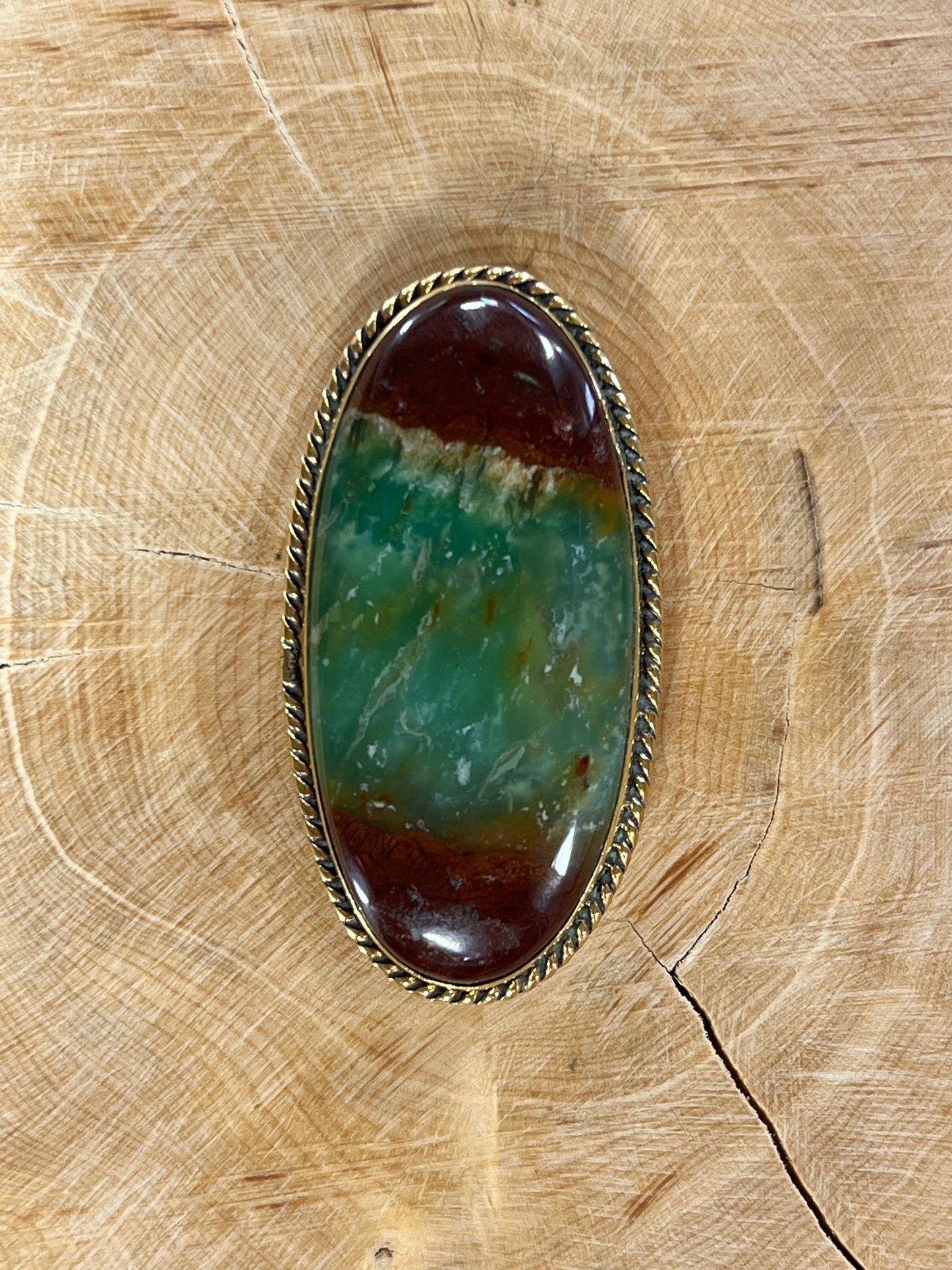Chrysoprase sertie doré n°D5 (4,5cm x 2,3cm)