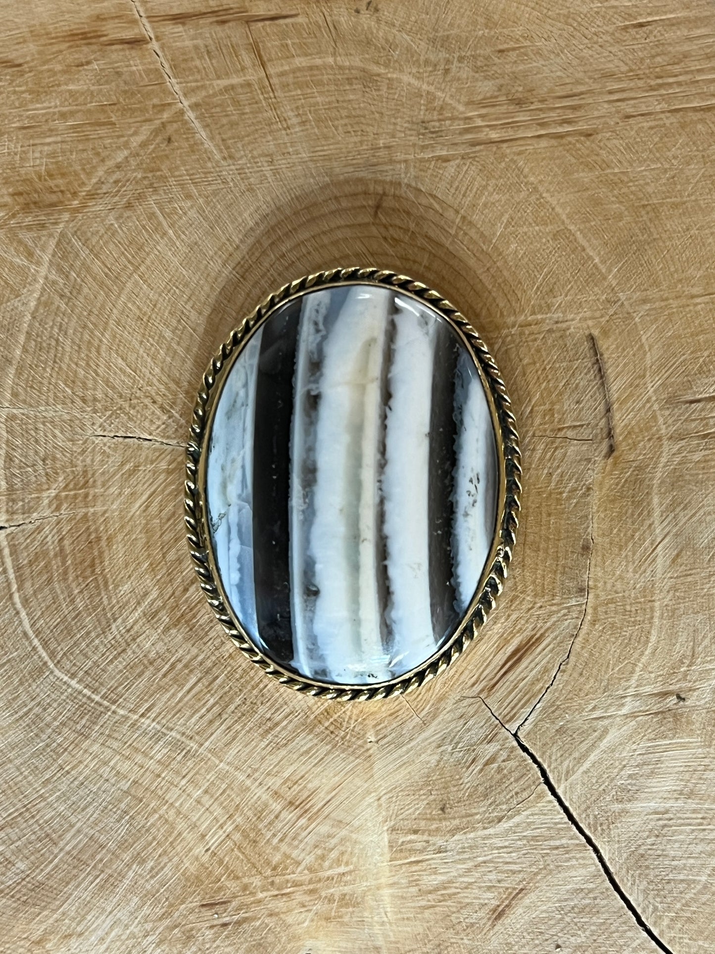 Opale Bleue sertie doré n°D5 (3,5cm x 2,8cm)