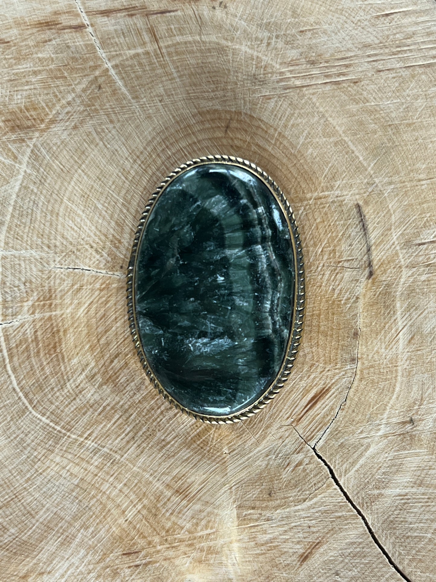 Séraphinite sertie doré n°D2 (3,5cm x 2,4cm)