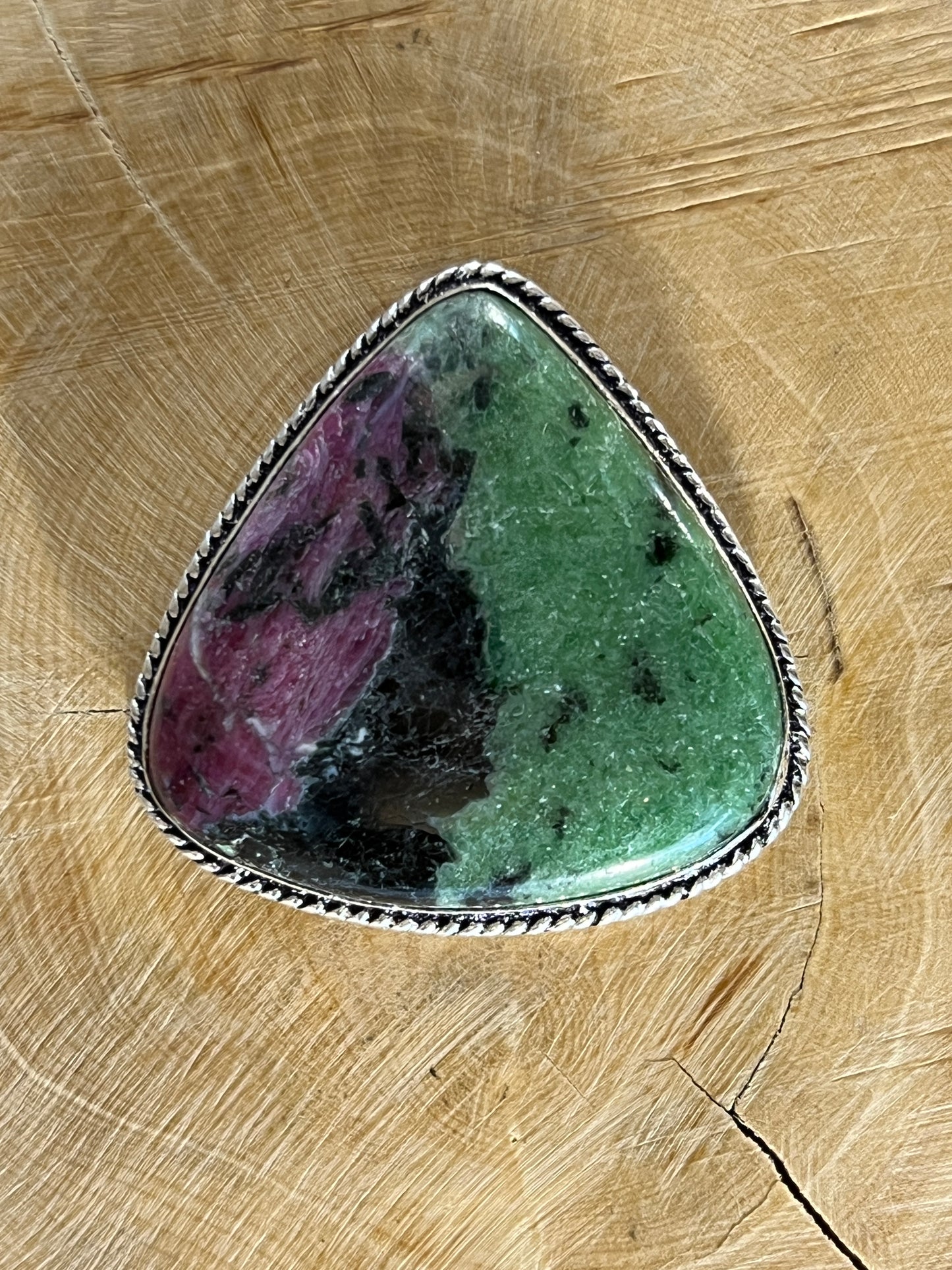 Zoïsite Rubis sertie argenté n°A5 (3,6cm x 3cm)