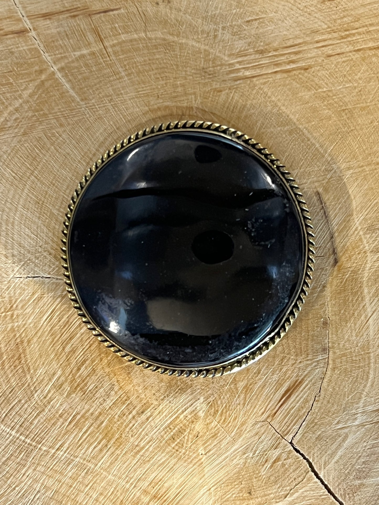 Onyx Noire sertie doré n°D1 (3,3cm x 3,3cm)