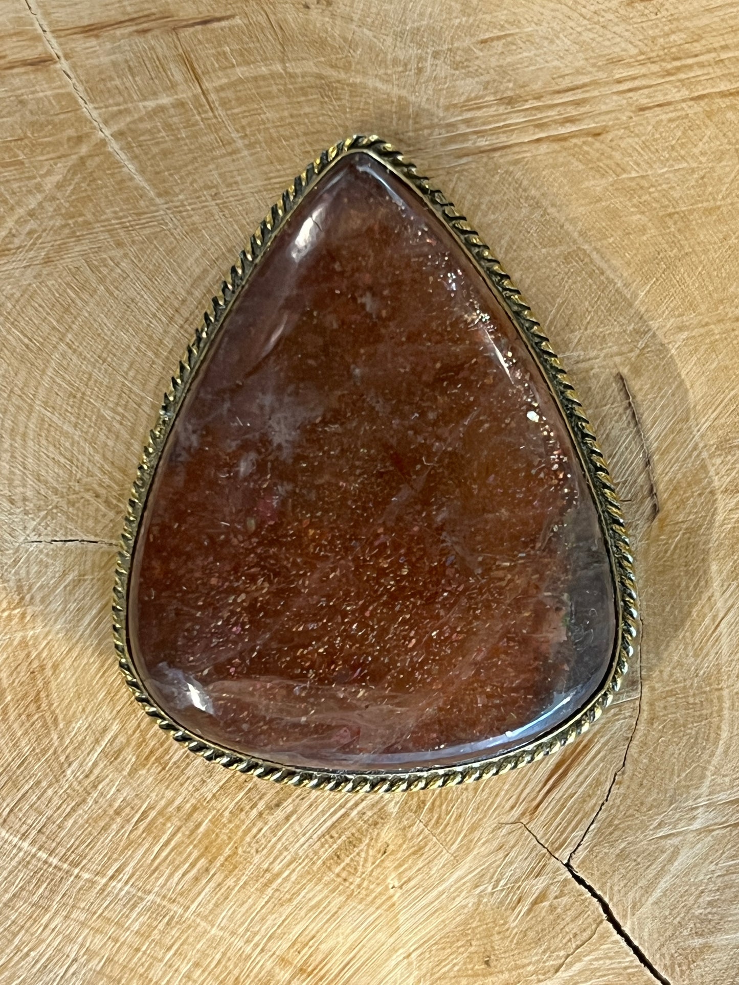 Pierre de soleil sertie doré n°D2 (4,3cm x 3,1cm)