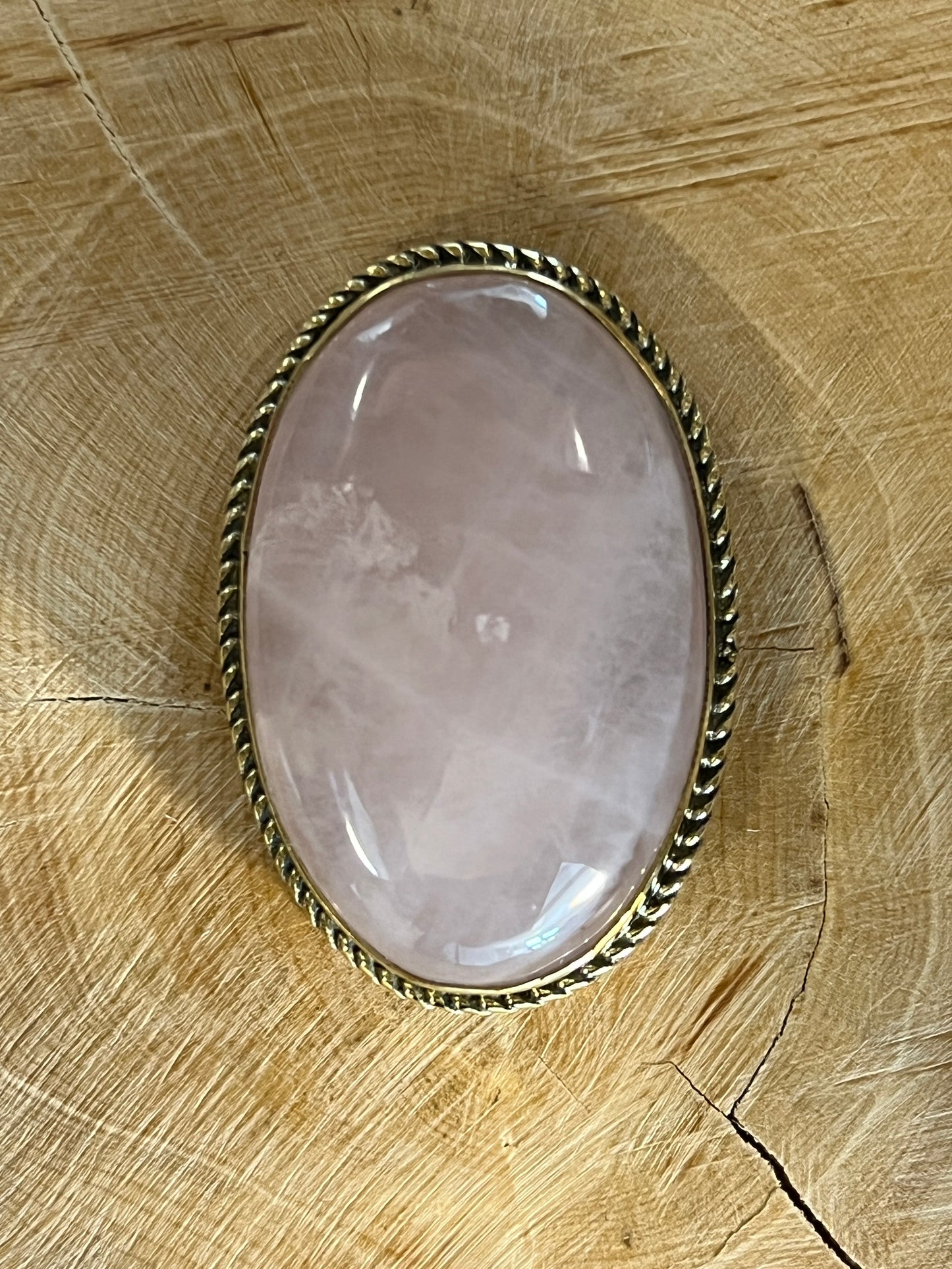 Quartz Rose sertie doré n°D1 (4cm x 2,7cm)
