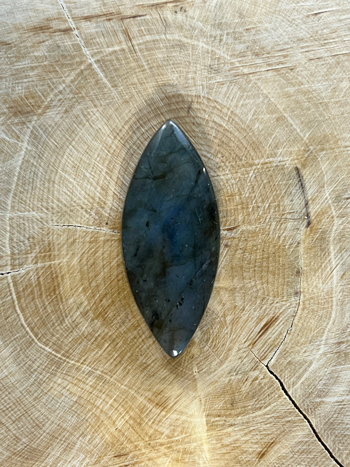 Labradorite Bleue n°5 (4cm x 1,7cm)