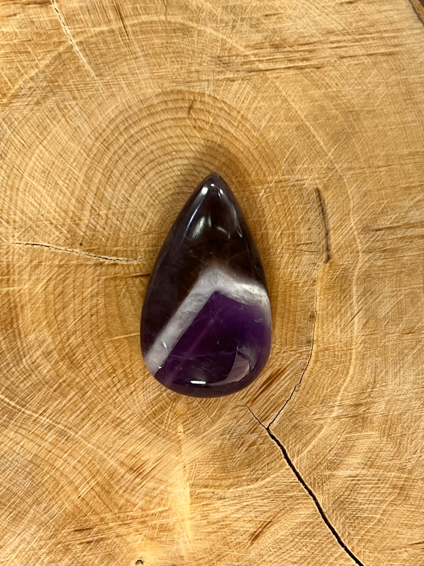 Améthyste Chevron n°2 (3cm x 1,8cm)