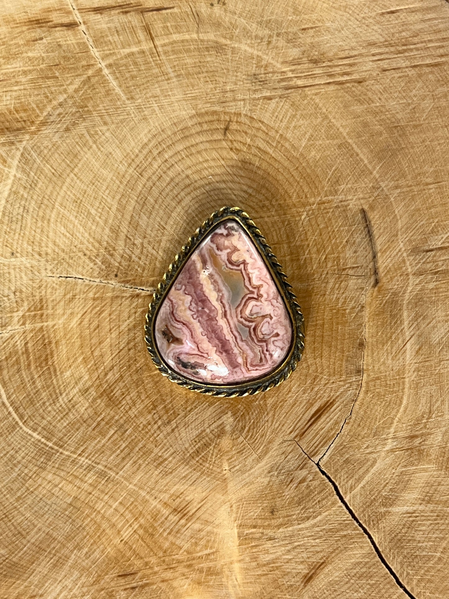 Rhodochrosite sertie doré n°D5 (2,4cm x 2,1cm)