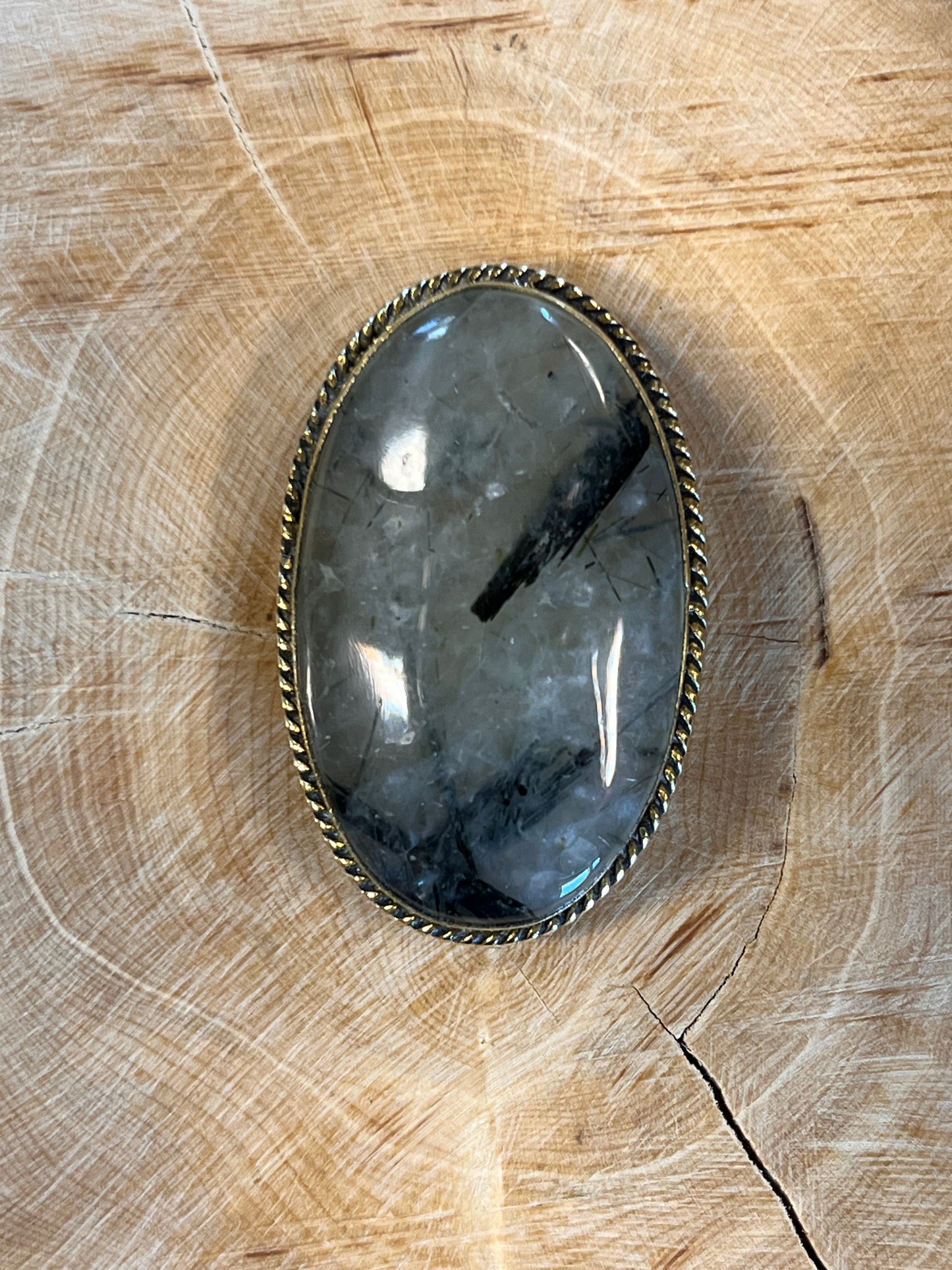 Préhnite Rutile sertie doré n°D5 (4cm x 2,5cm)