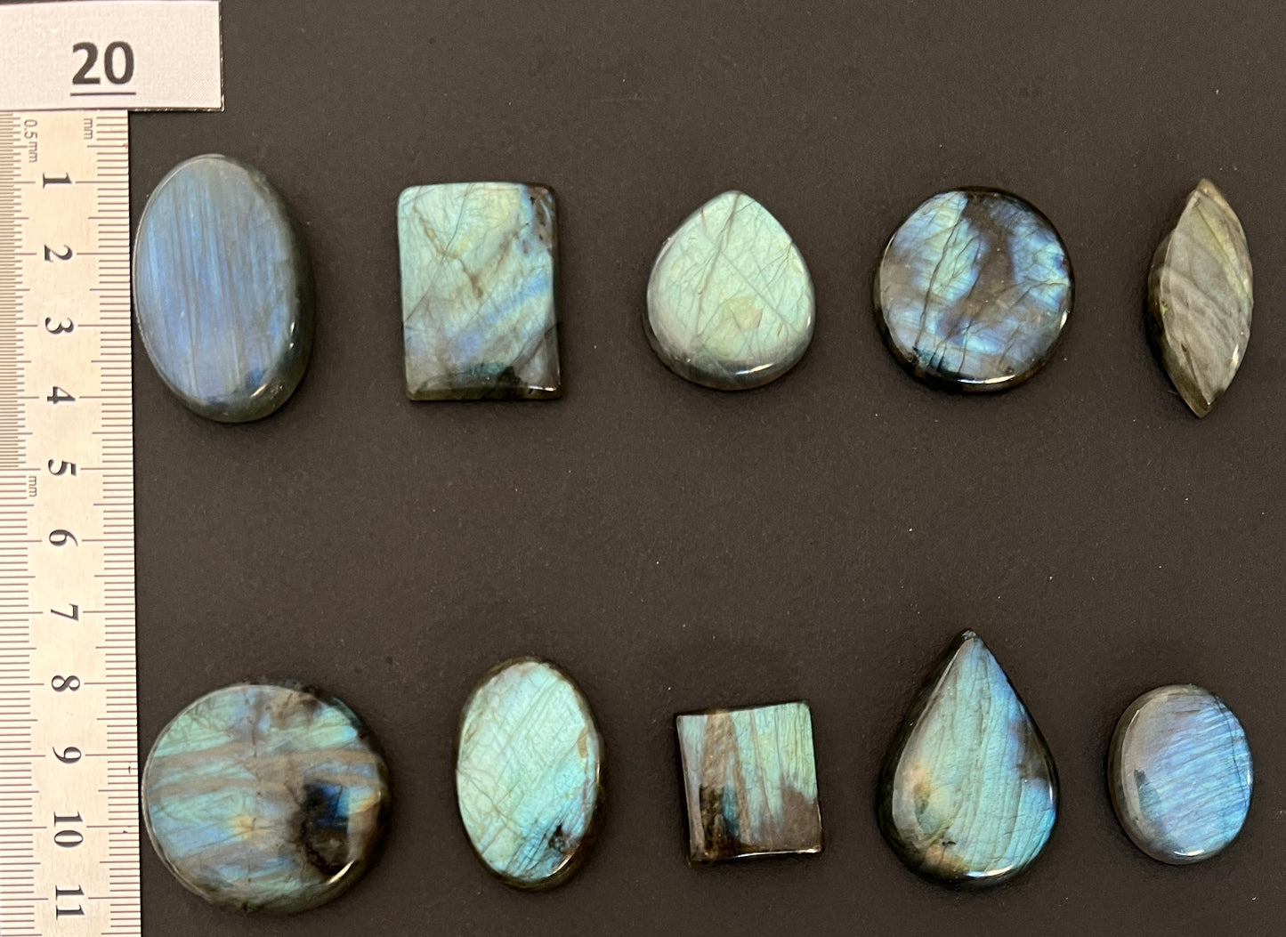 Lot n°20 - 10 Labradorites | Formes et tailles variées