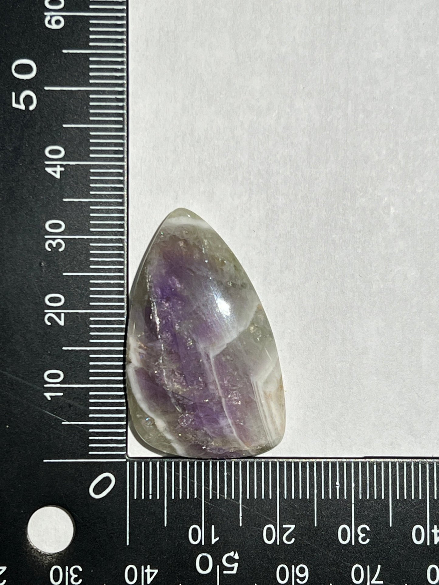 Améthyste Chevron n°5 (3,4cm x 2,1cm) - Solyluna Macramé