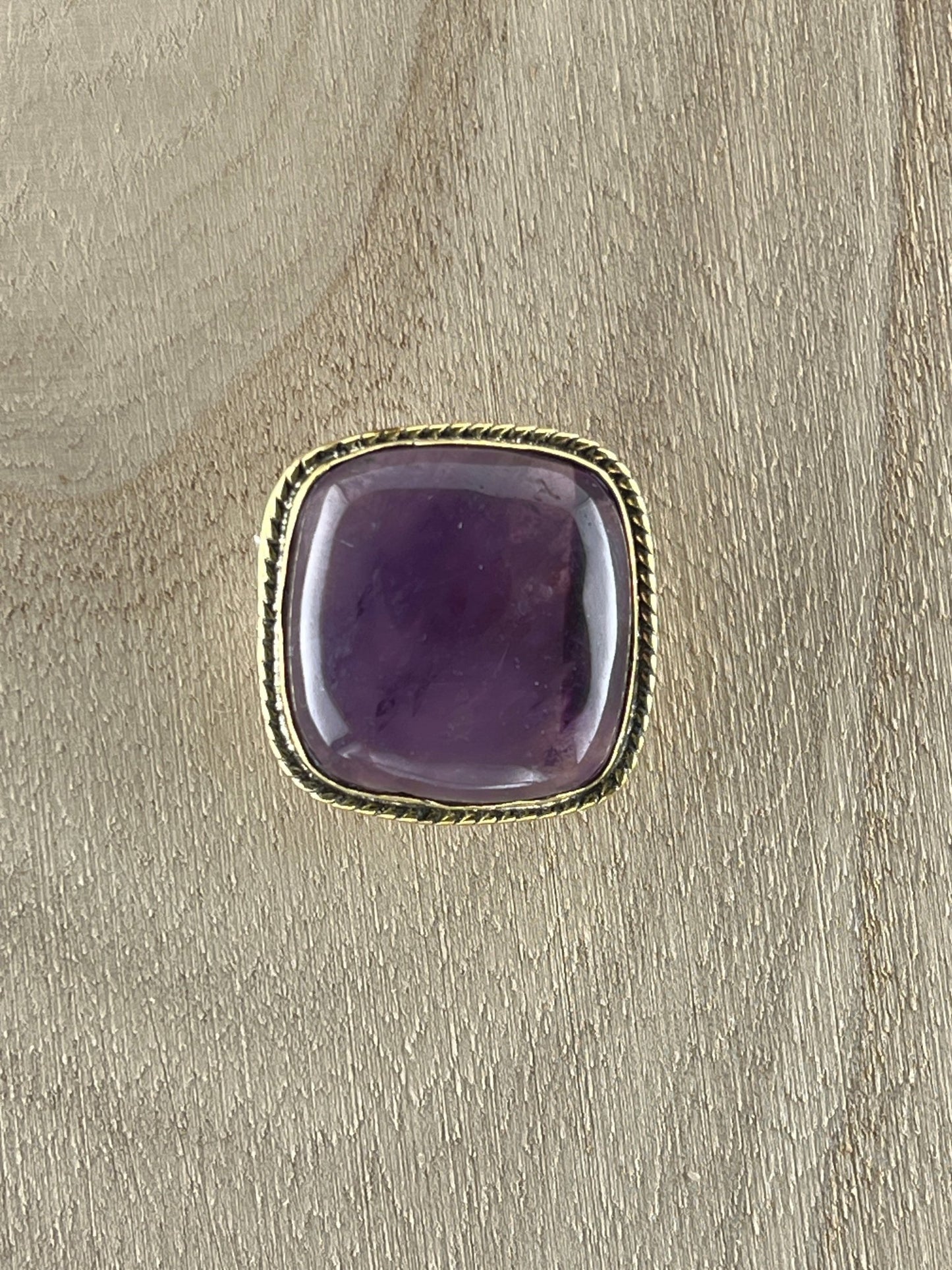 Améthyste sertie doré n°D2 (2,5cm x 2,5cm) - Solyluna Macramé