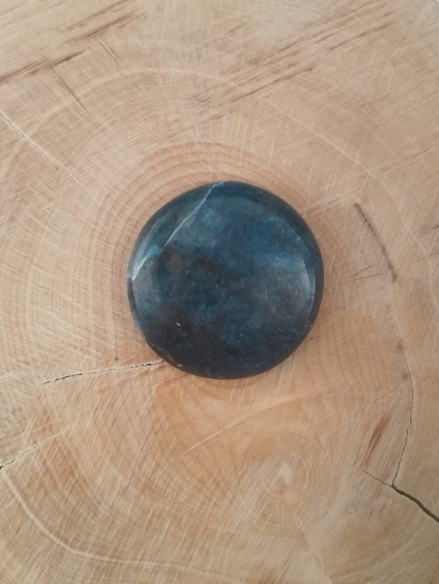 Apatite n°1 ( 2,3cm de diamètre) - Solyluna Macramé
