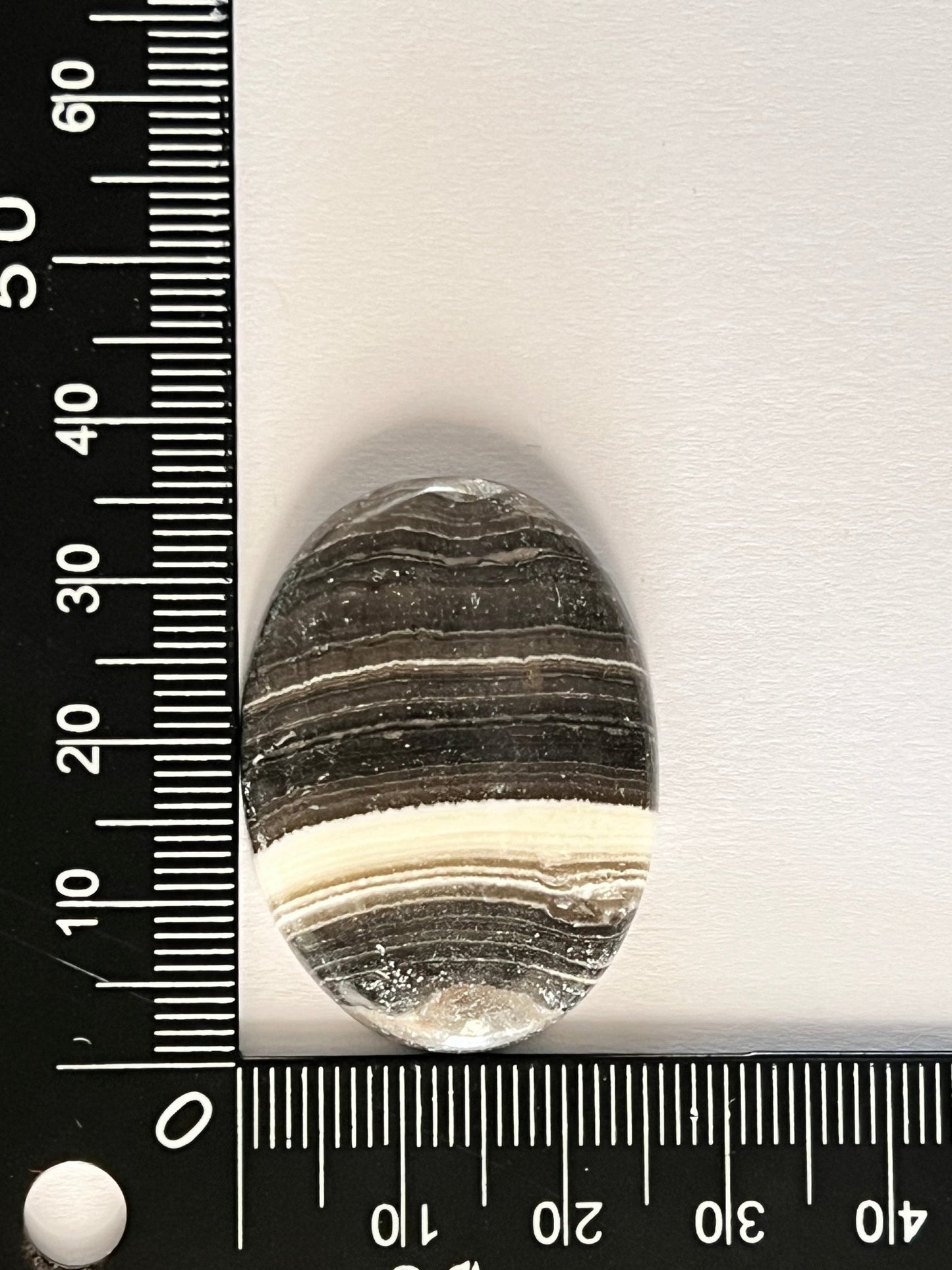 Calcite Zèbre n°3 (3,6 cm x 2,65 cm) - Solyluna Macramé