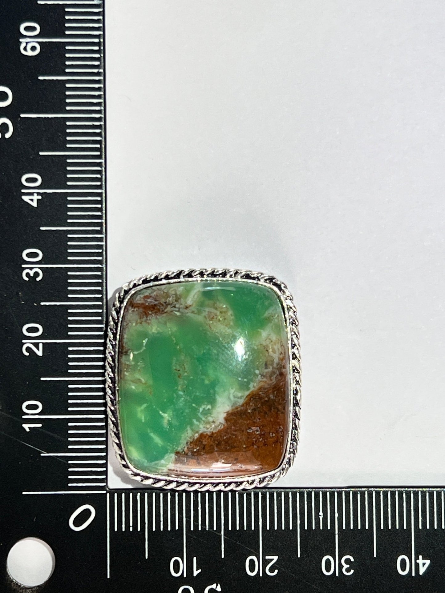 Chrysoprase sertie argenté n°A4 (2,9cm x 2,6cm) - Solyluna Macramé