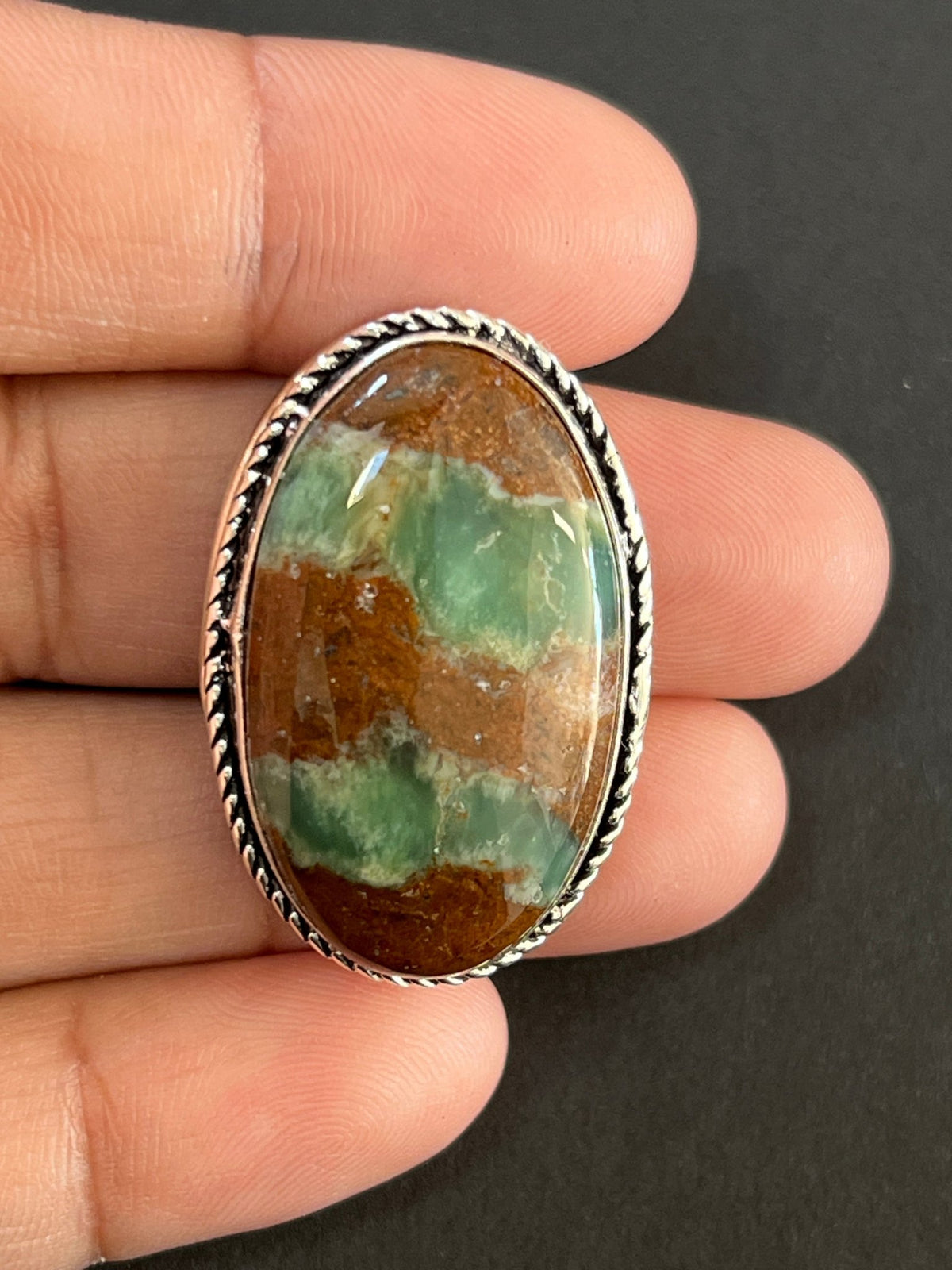 Chrysoprase sertie argenté n°A4 (3,2cm x 2,2cm) - Solyluna Macramé