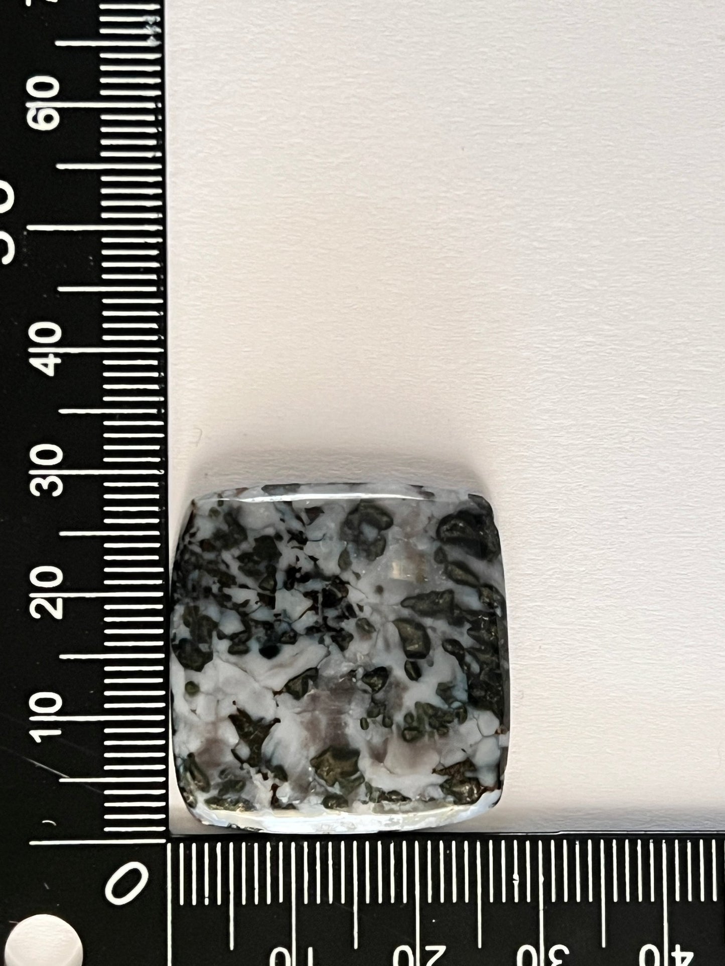 Gabbro n°1 (2,8cm x 2,8cm) - Solyluna Macramé