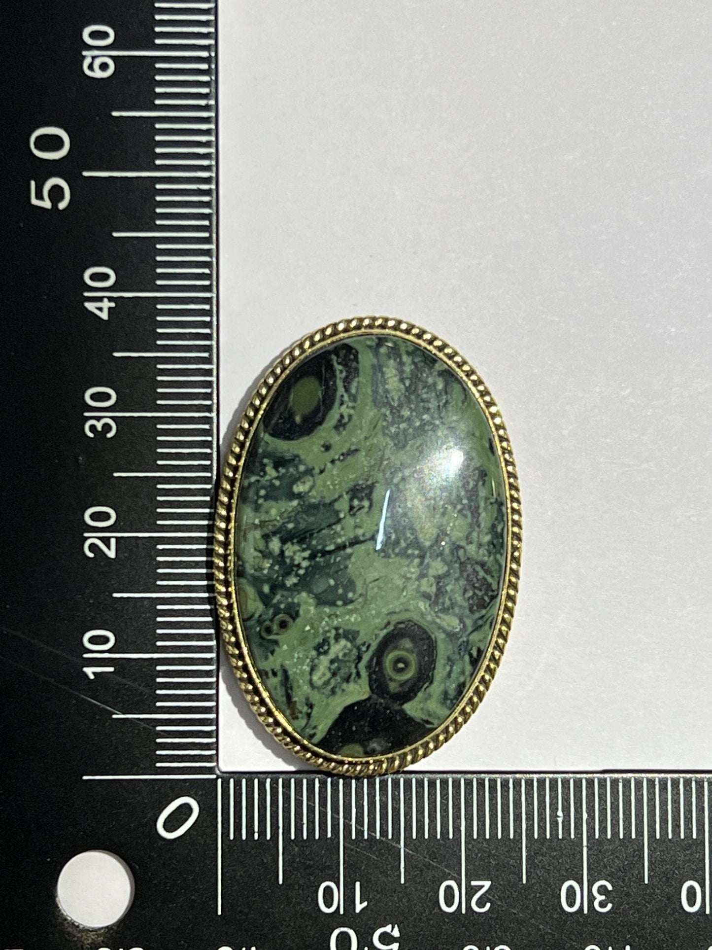 Jaspe sertie doré n°D2 (3,8cm x 2,9cm) - Solyluna Macramé