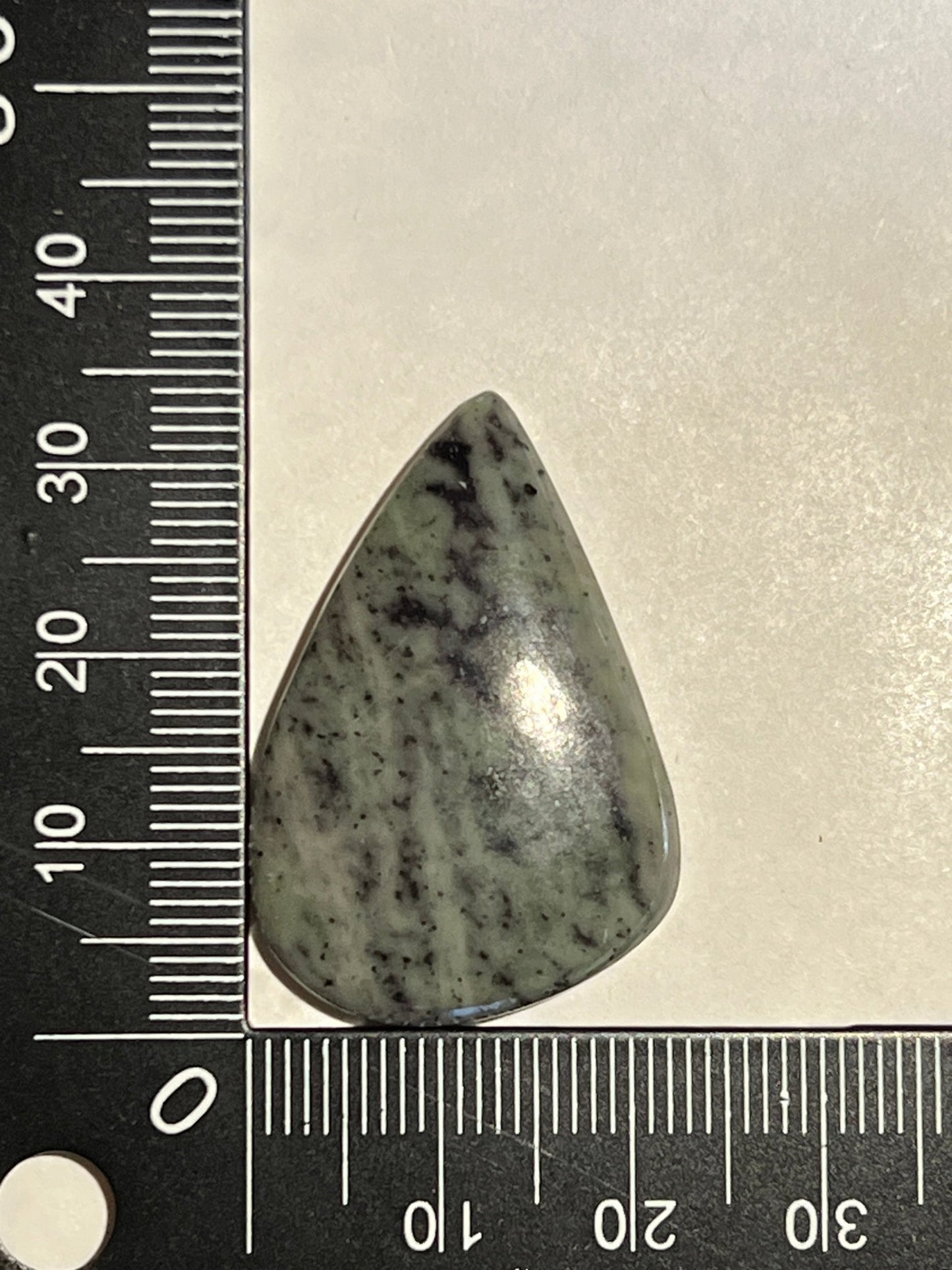 Kämmerérite n°4 (3,4cm x 2,3cm) - Solyluna Macramé