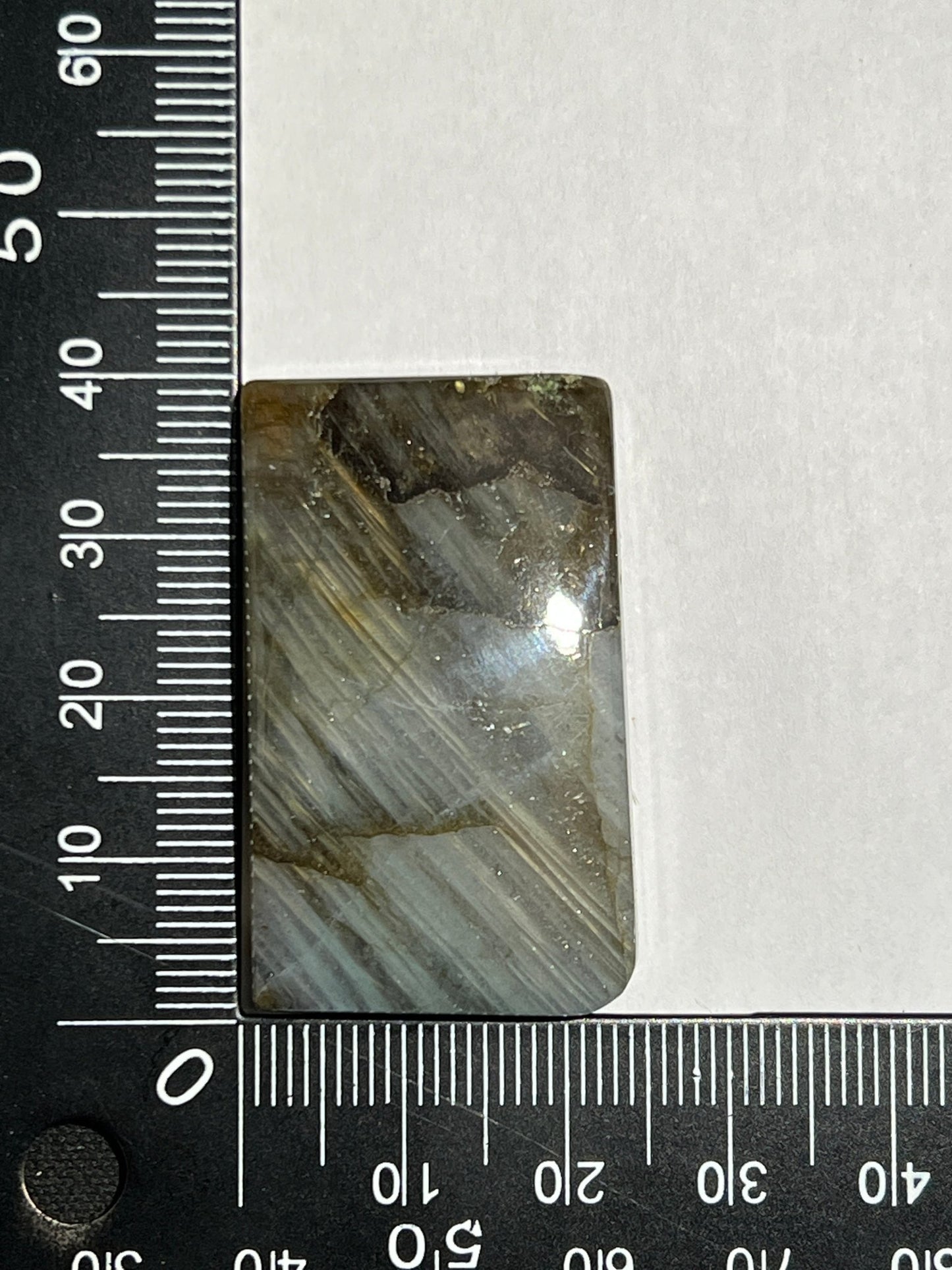 Labradorite n°3 (4cm x 2,4cm) - Solyluna Macramé