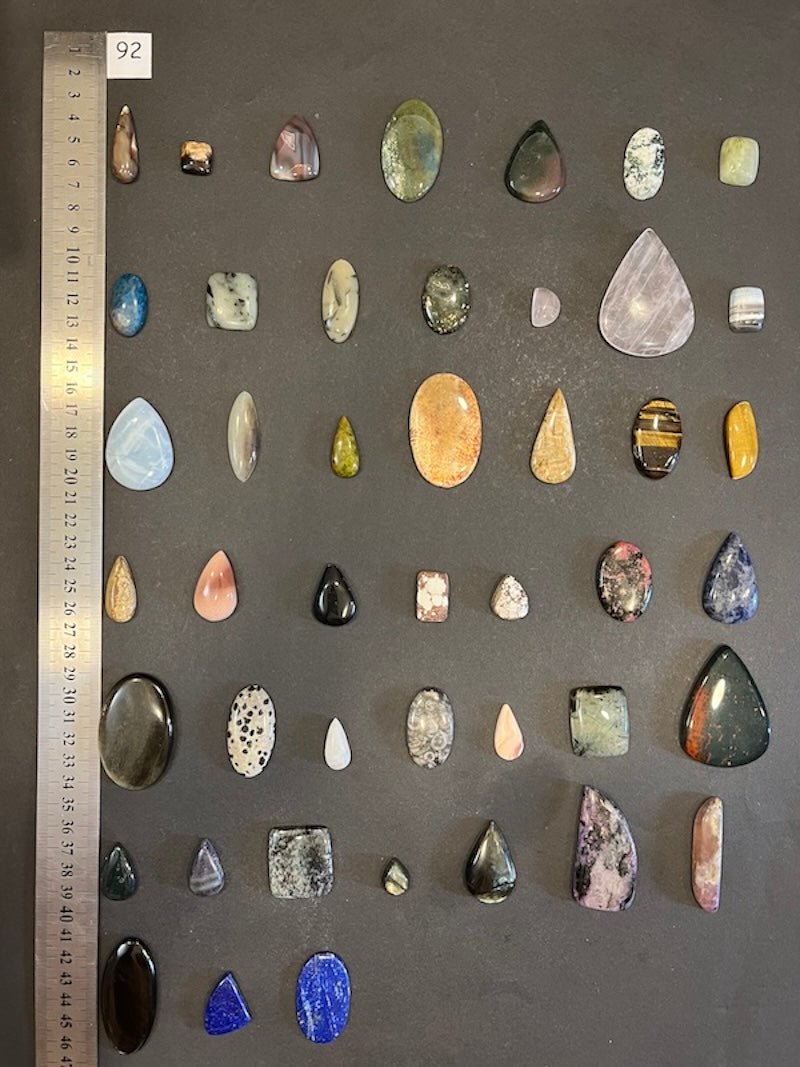 Lot de 45 pierres N°92 - Solyluna Macramé