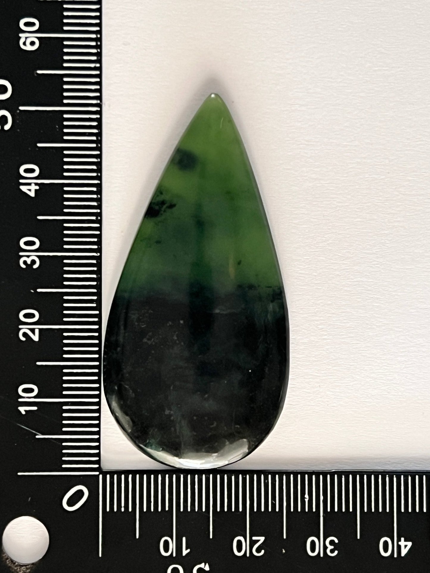 Néphrite n°2 (5,3cm x 2,6cm) - Solyluna Macramé