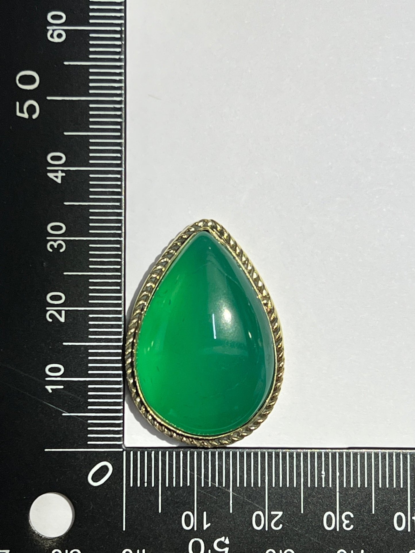 Onyx Verte sertie doré n°D2 (3,3cm x 2,3cm) - Solyluna Macramé