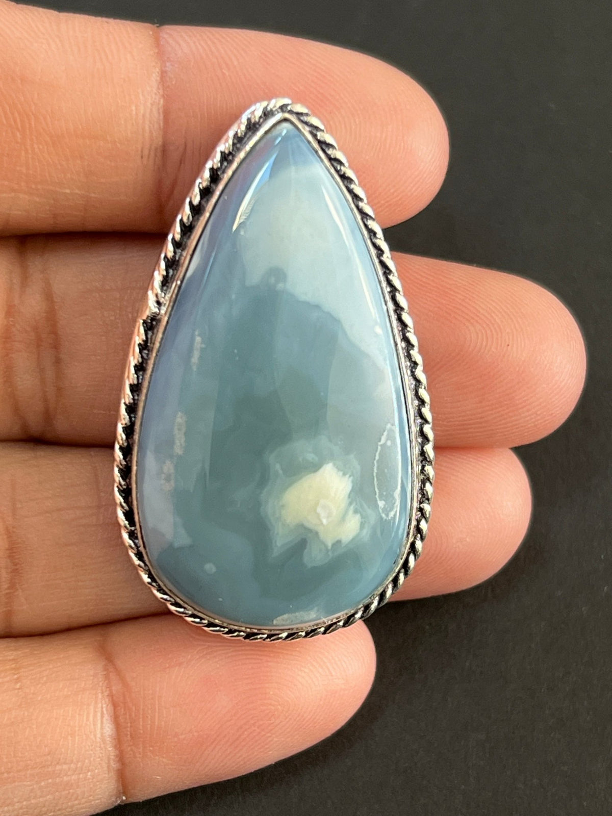 Opale Bleue sertie argenté n°A5 (4,1cm x 2,4cm) - Solyluna Macramé