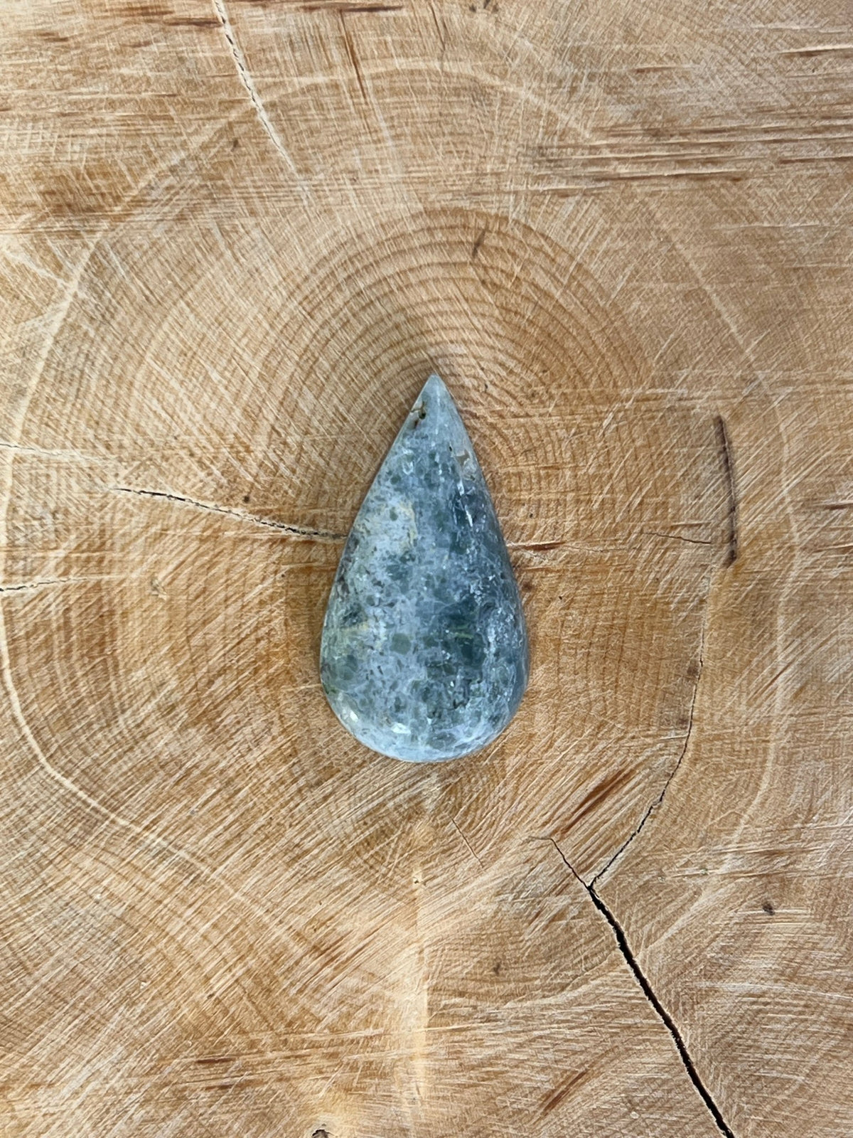 Opale Calcédoine n°3 (2,6cm x 1,3cm) - Solyluna Macramé