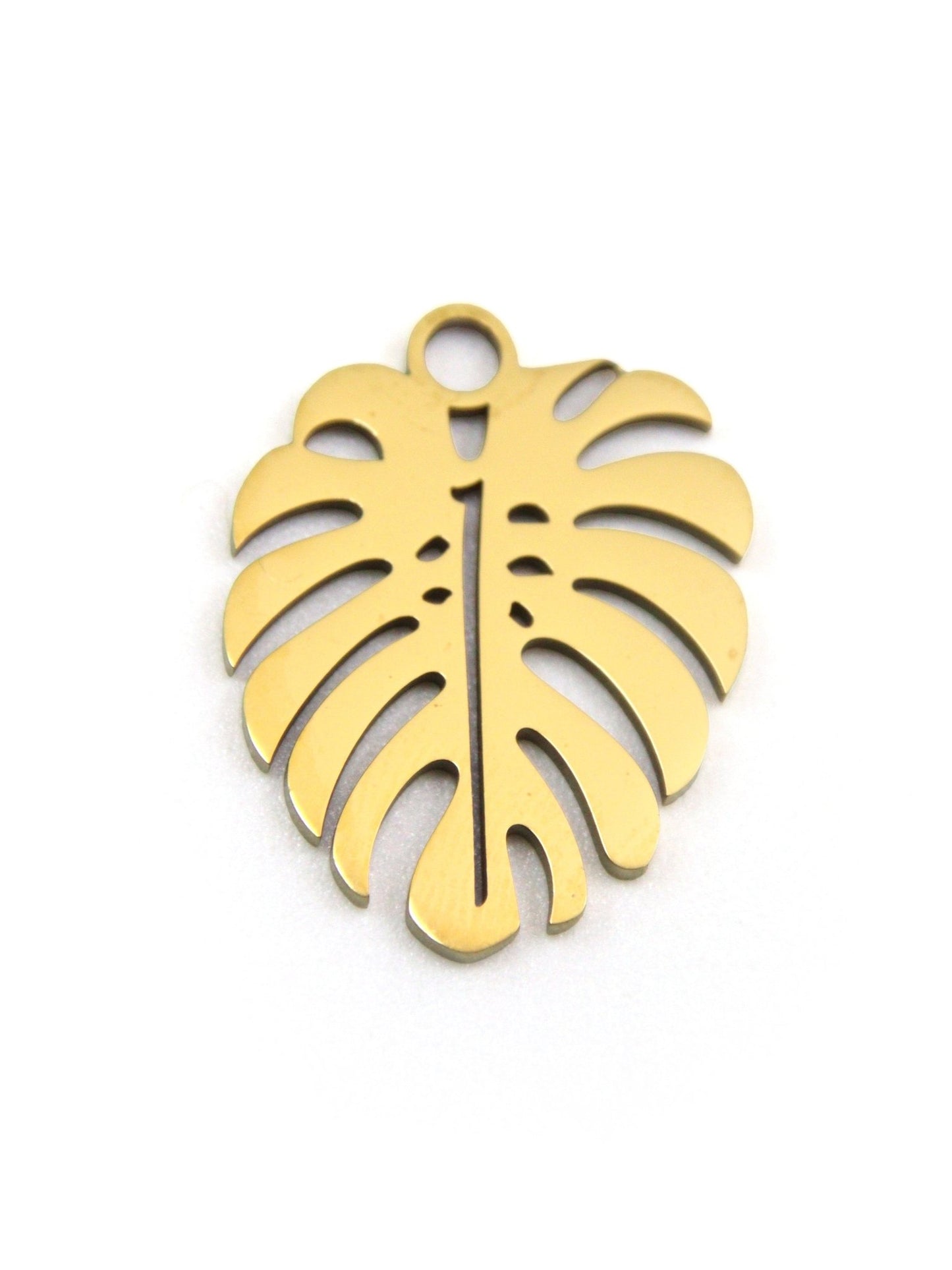 Pendentif feuille Monstera en acier inoxydable - Solyluna Macramé