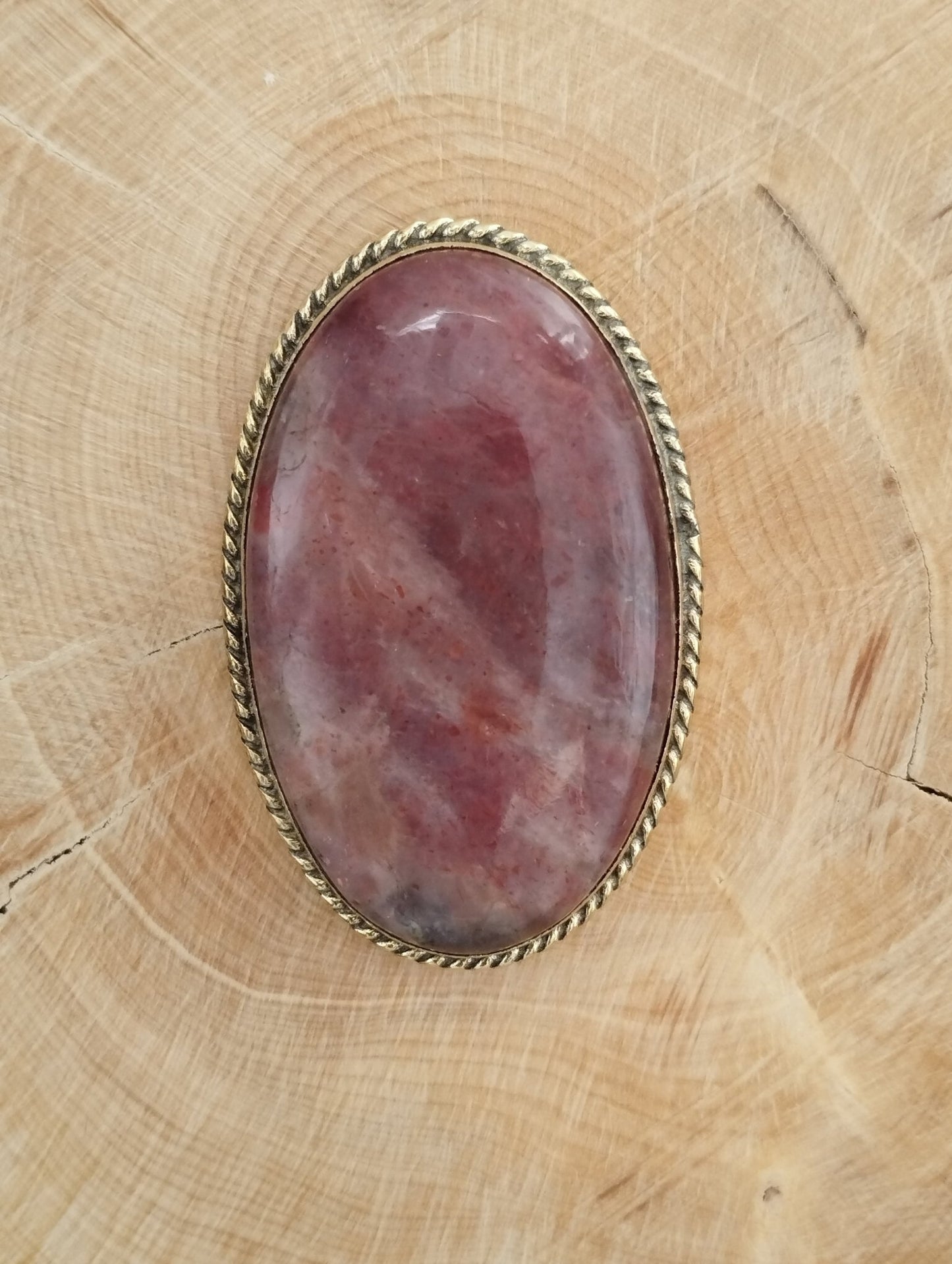 Quartz Fraise sertie doré n°D2 (4cm x 2,6cm) - Solyluna Macramé