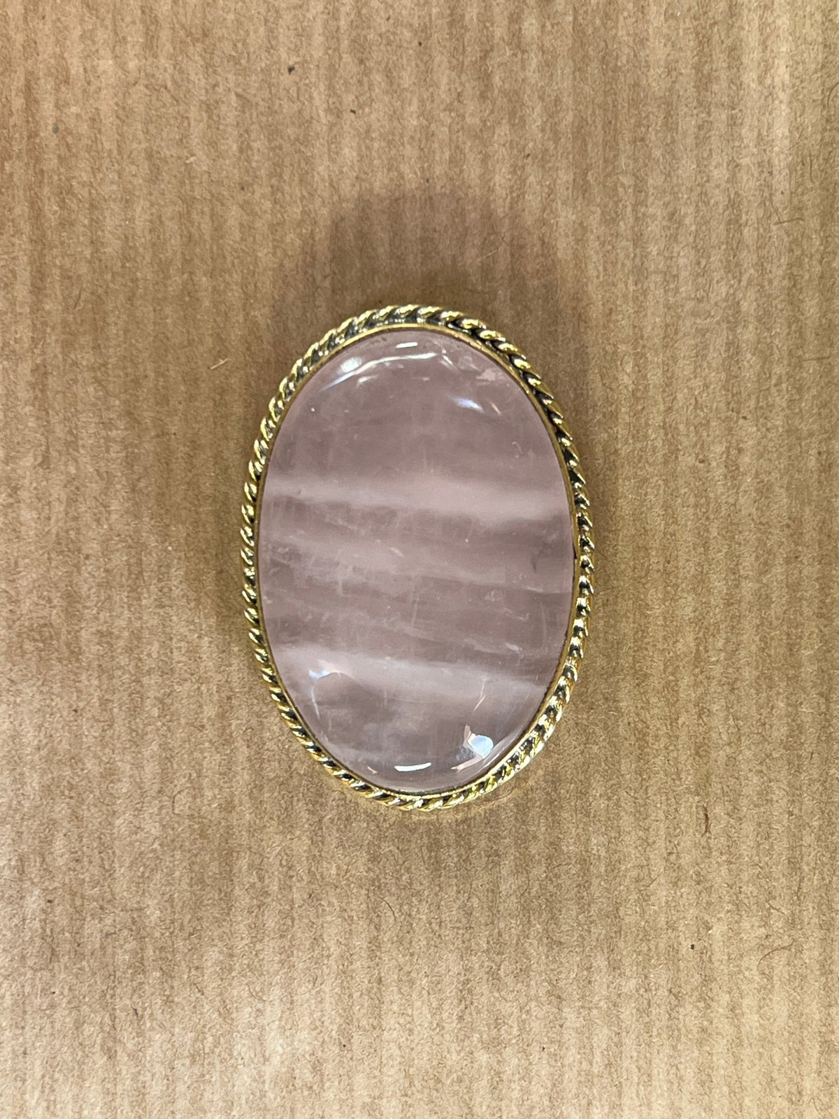 Quartz Rose sertie doré n°D3 (3,5cm x 2,5cm) - Solyluna Macramé