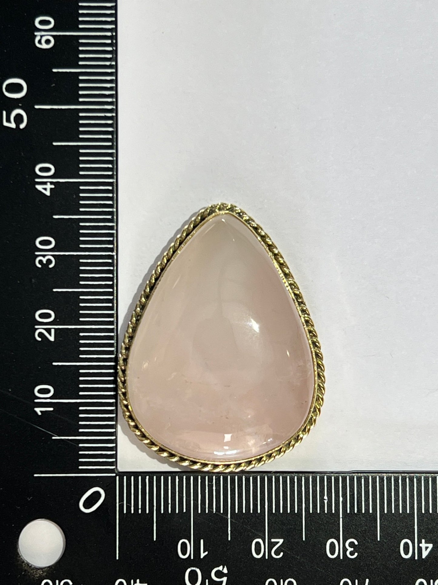 Quartz Rose sertie doré n°D3 (3,6cm x 2,8cm) - Solyluna Macramé