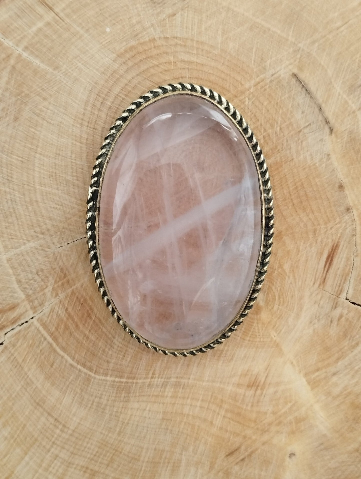 Quartz Rose sertie doré n°D4 (3,8cm x 2,7cm) - Solyluna Macramé