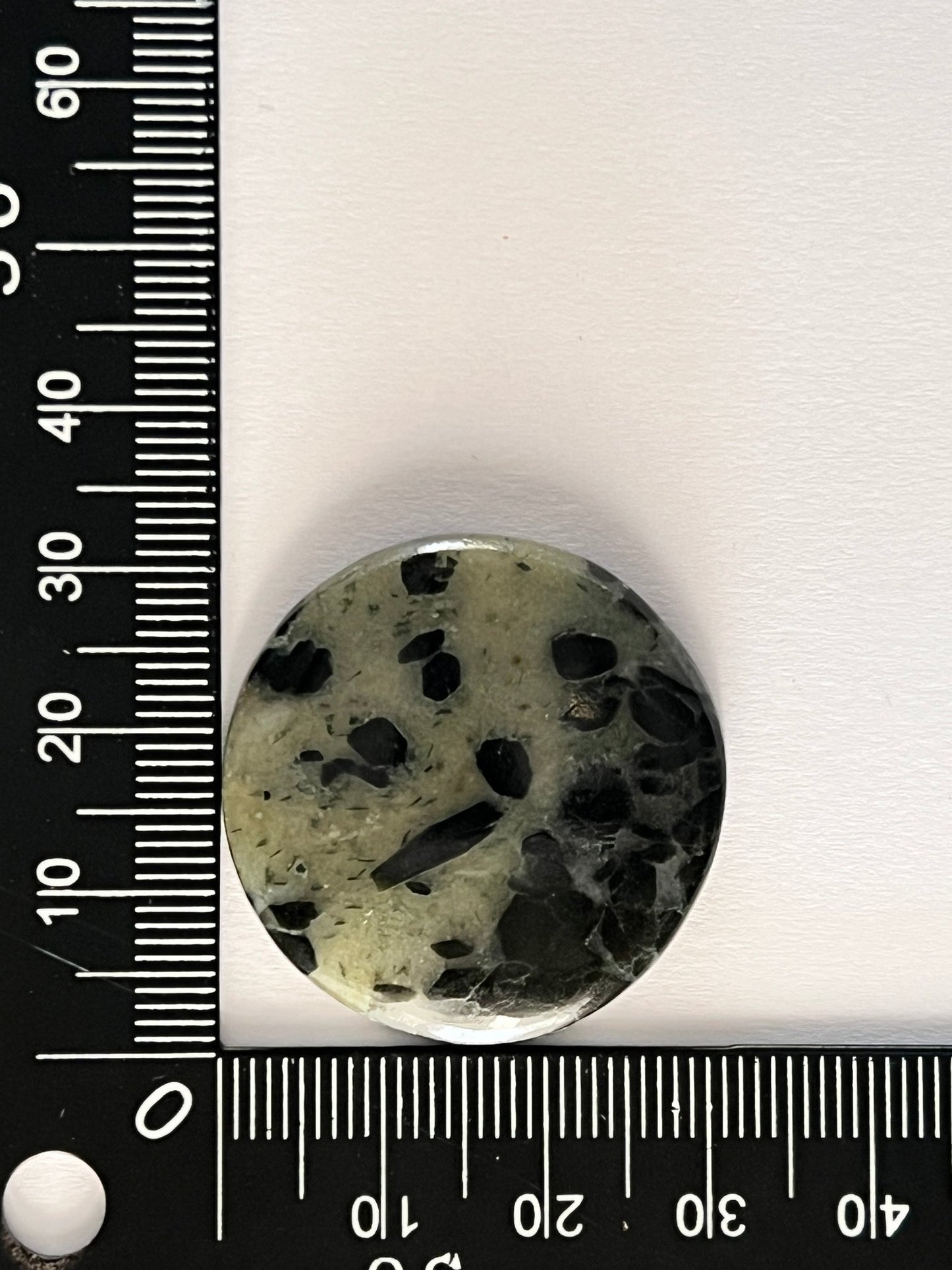 Quartz Tourmaline Noire n°1 (3,2cm de diamètre) - Solyluna Macramé