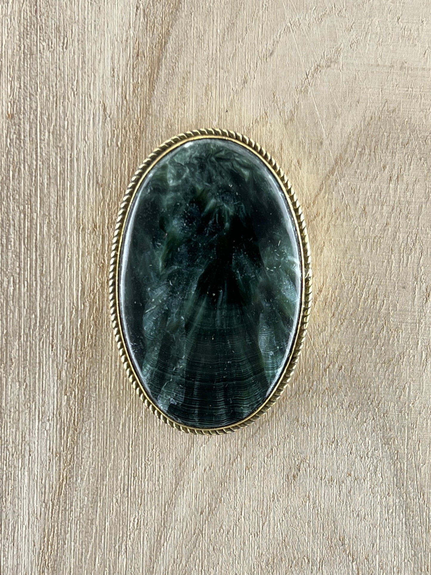 Séraphinite sertie doré n°D5 (4,2cm x 2,7cm) - Solyluna Macramé