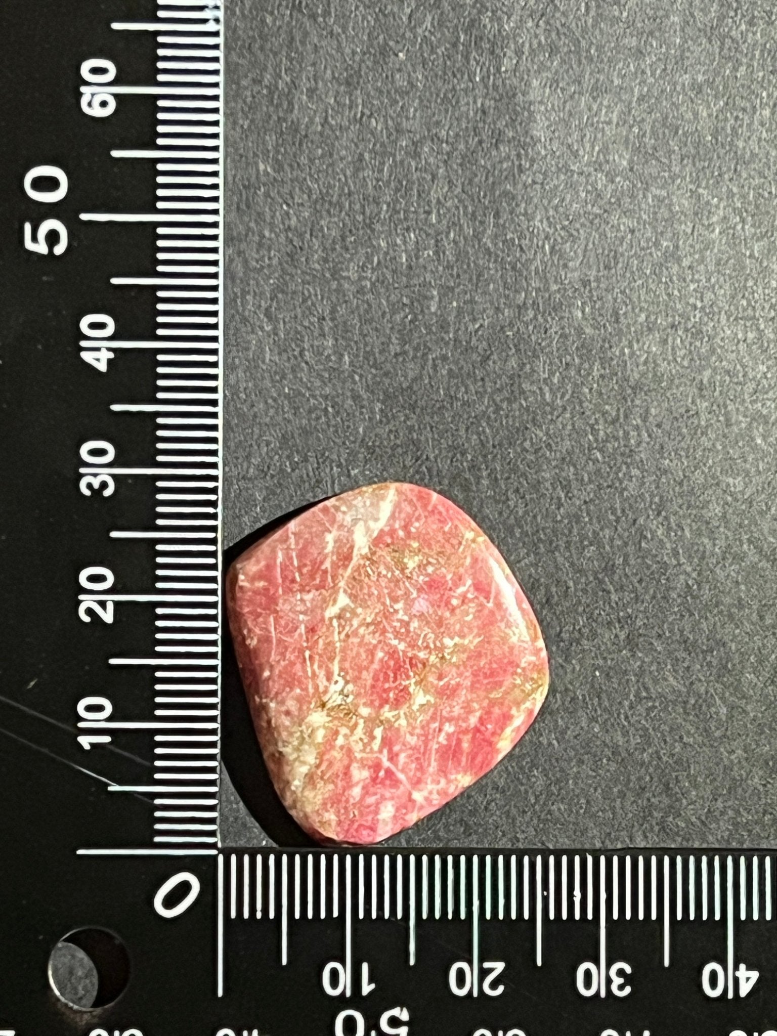 Thulite n°2 (2,8cm x 2,6cm) - Solyluna Macramé