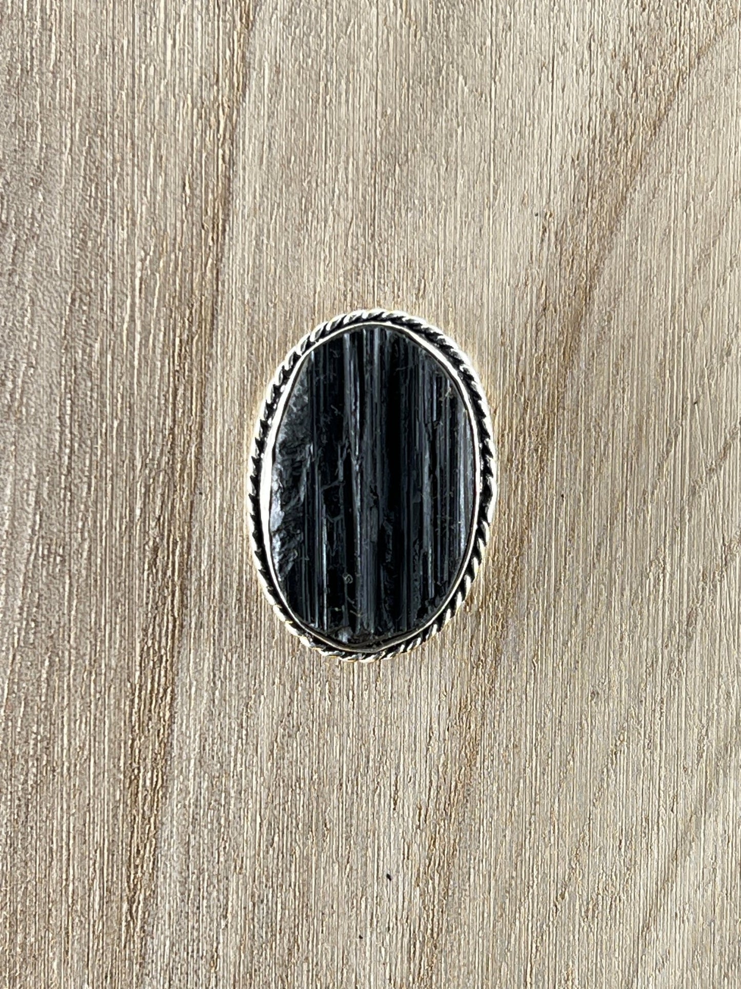 Tourmaline sertie argenté n°A1 (2,84 cm x 2 cm) - Solyluna Macramé