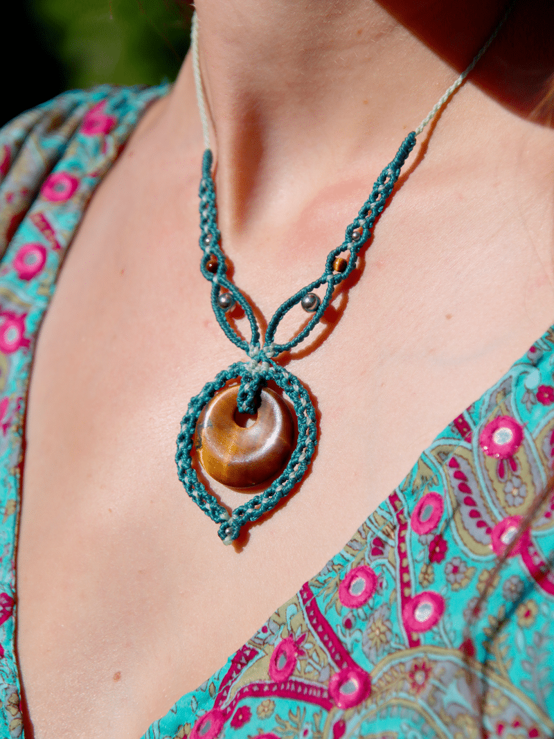 Vidéo collier "Fao" - Solyluna Macramé