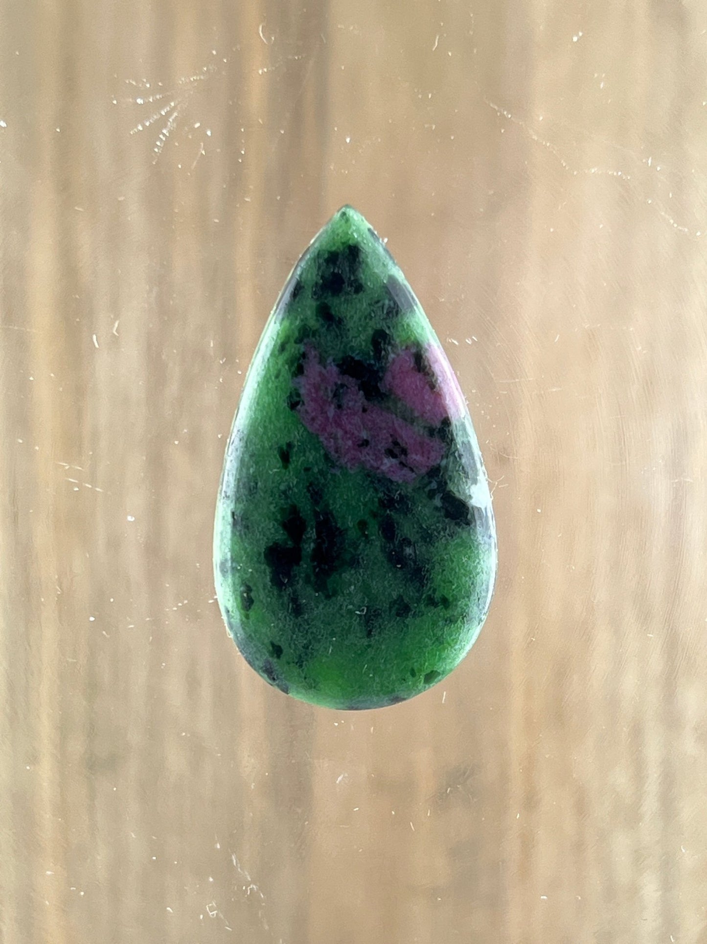 Zoïsite Rubis n°4 (3,6cm x 2cm) - Solyluna Macramé