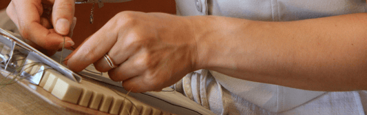 Comment débuter le micro-macramé avec un kit - Solyluna Macramé