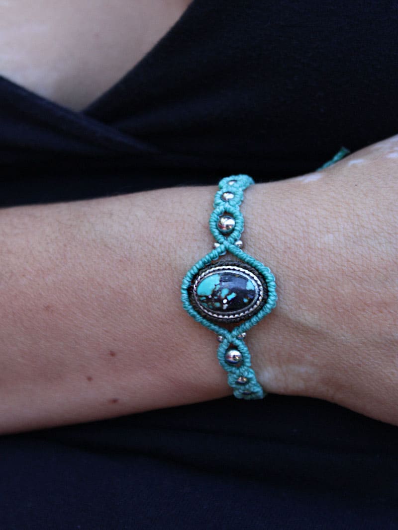 Bracelet turquoise rainurée