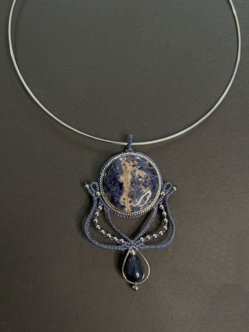 Collier torque Sodalite