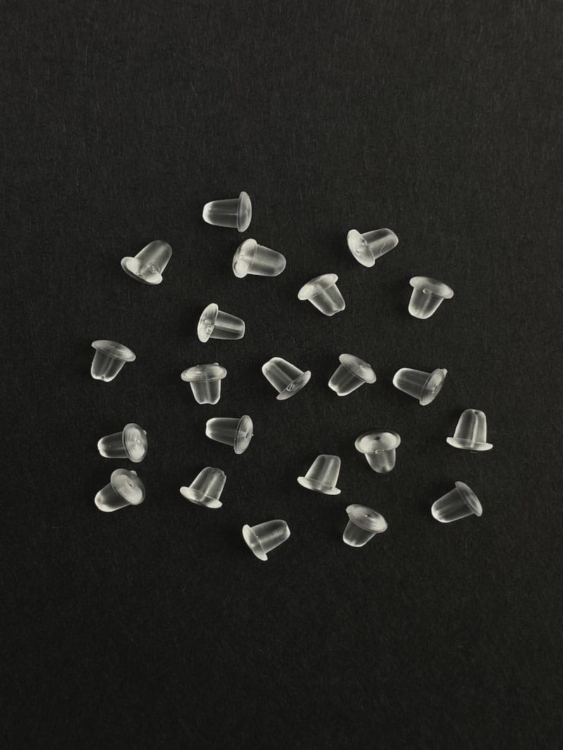 Fermoirs de boucles d'oreilles en plastique