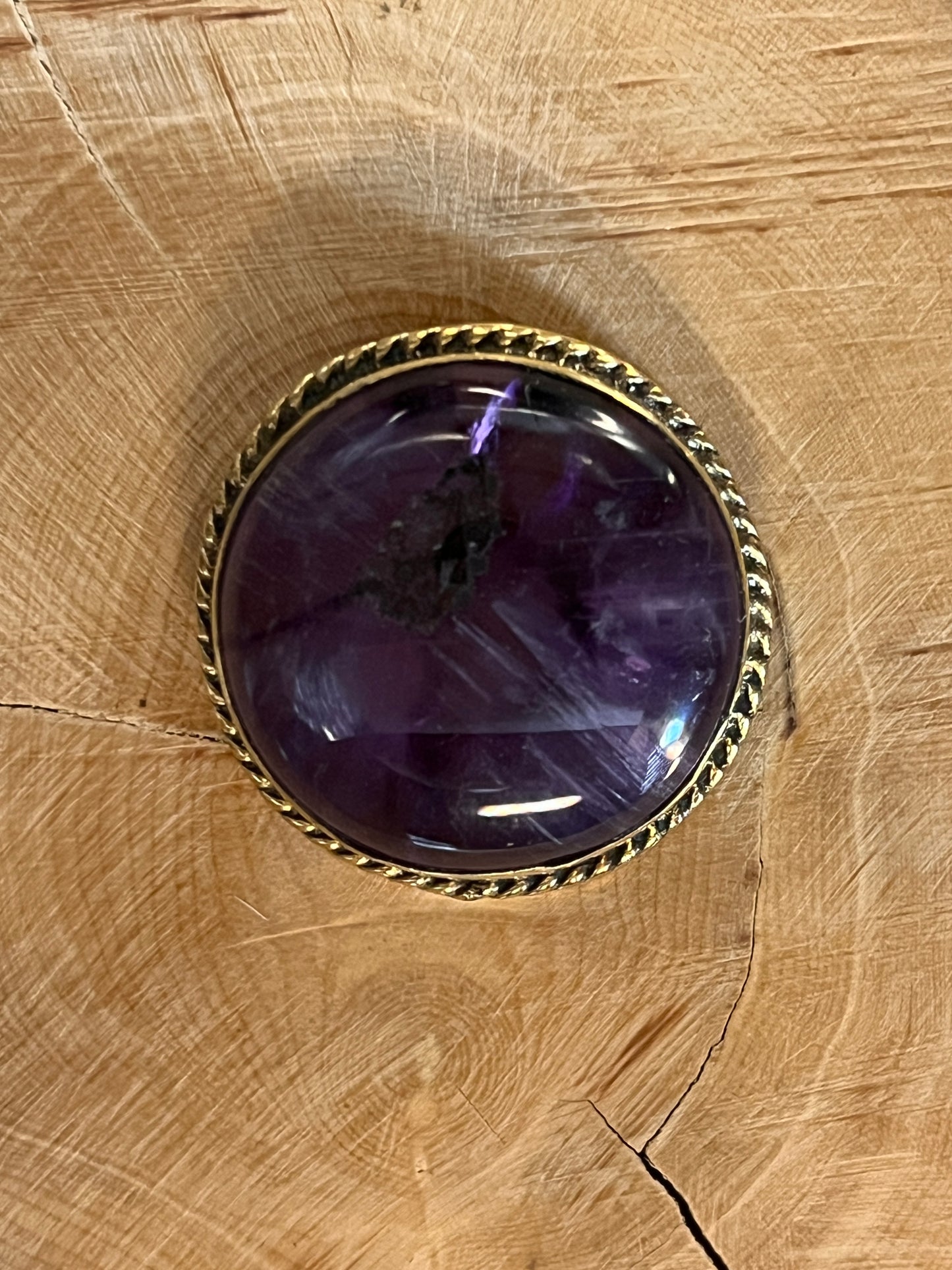 Améthyste sertie doré n°D5 (2,7cm x 2,7cm)
