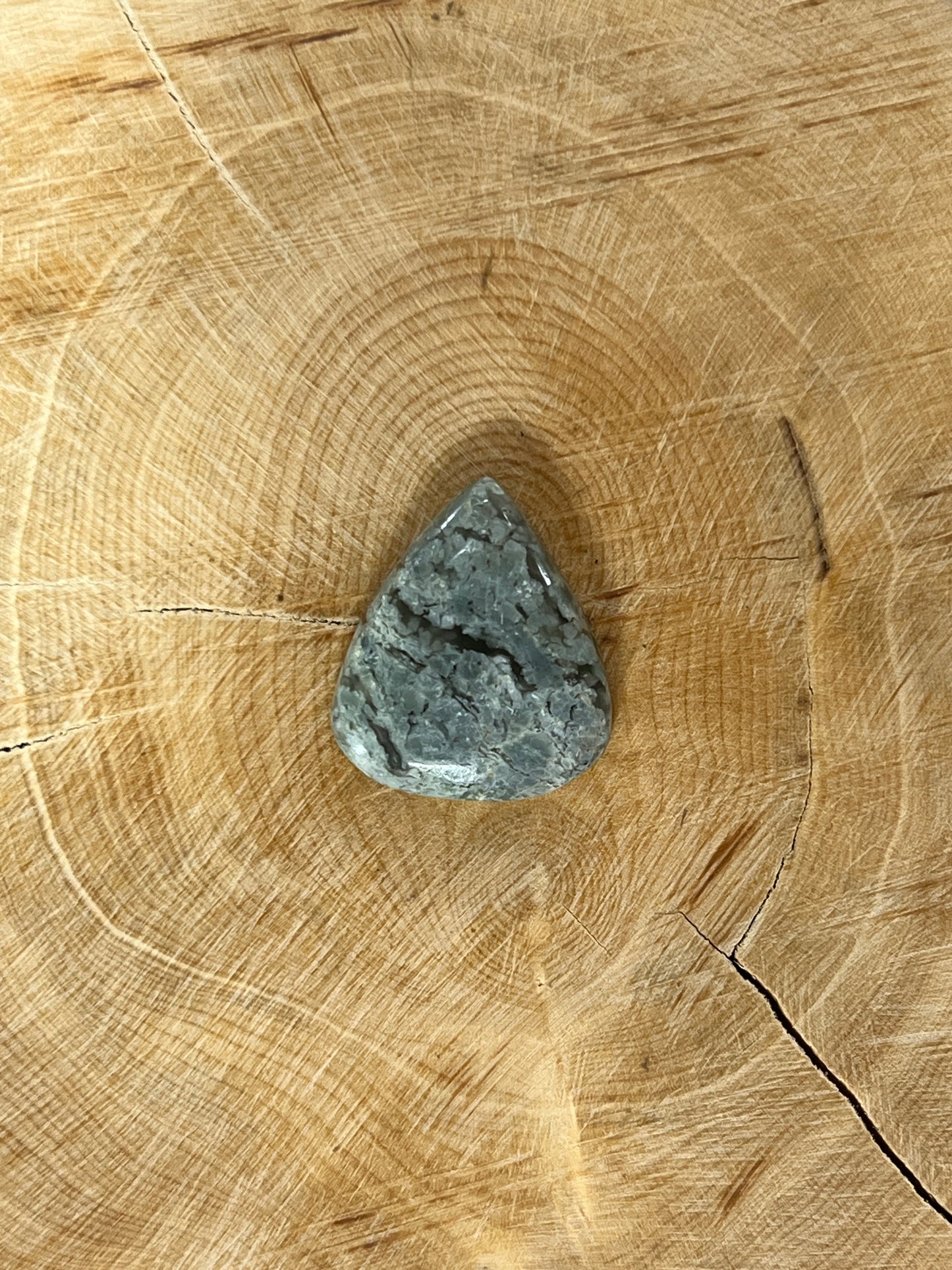 Opale Calcédoine n°5 (2cm x 1,7cm)