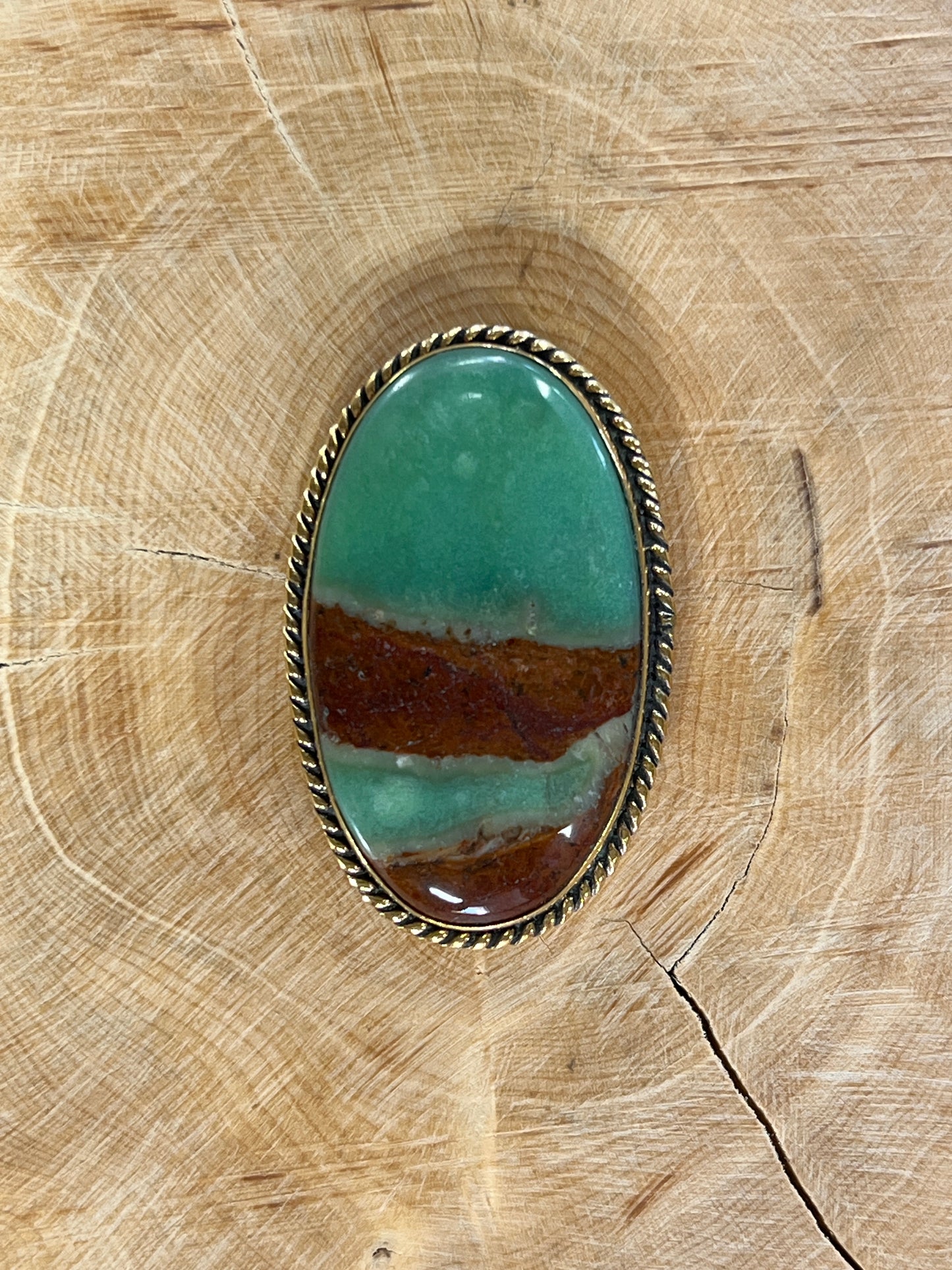 Chrysoprase sertie doré n°D4 (3,7cm x 2,4cm)
