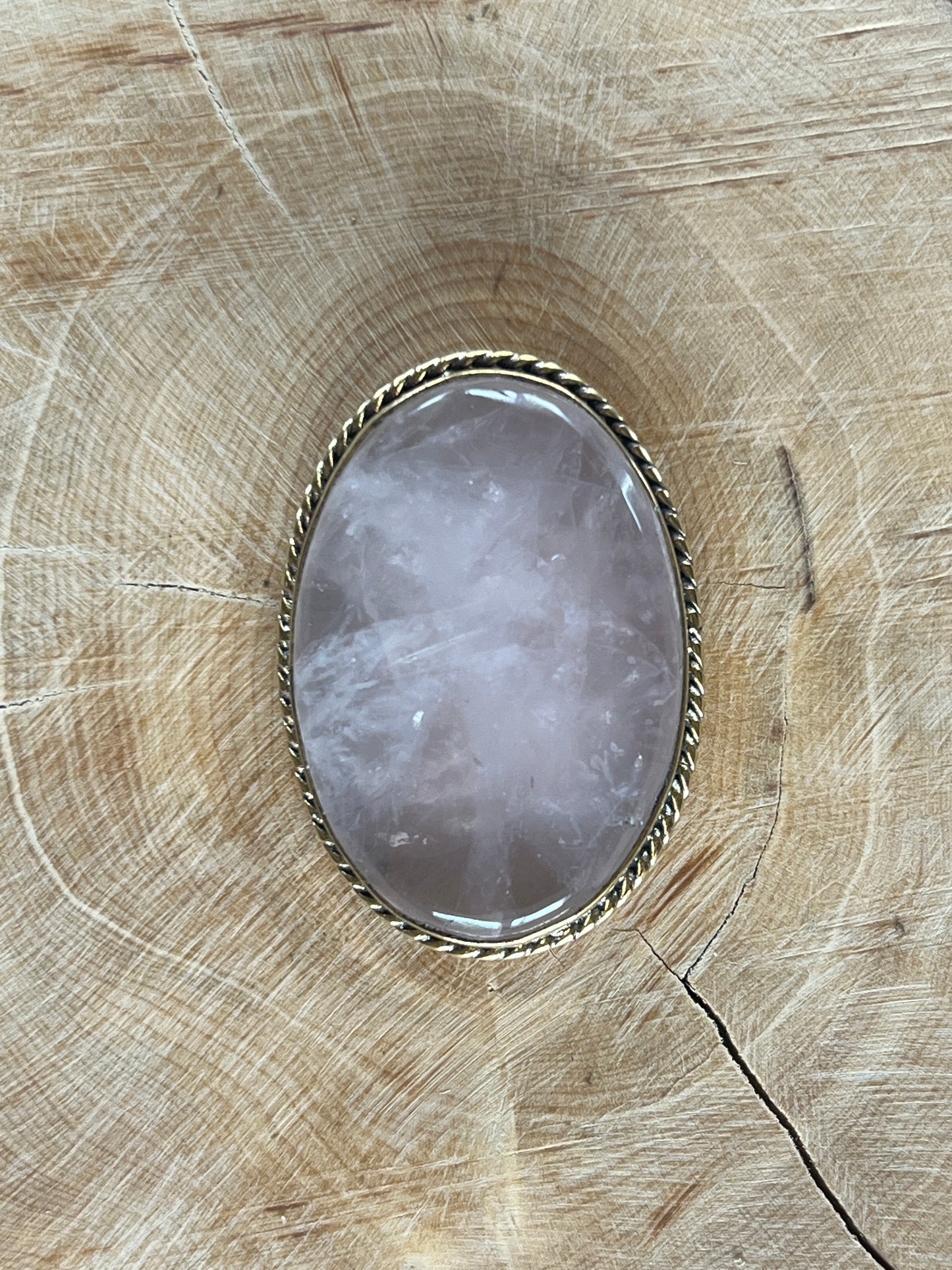Quartz Rose sertie doré n°D2 (3,6cm x 2,6cm)