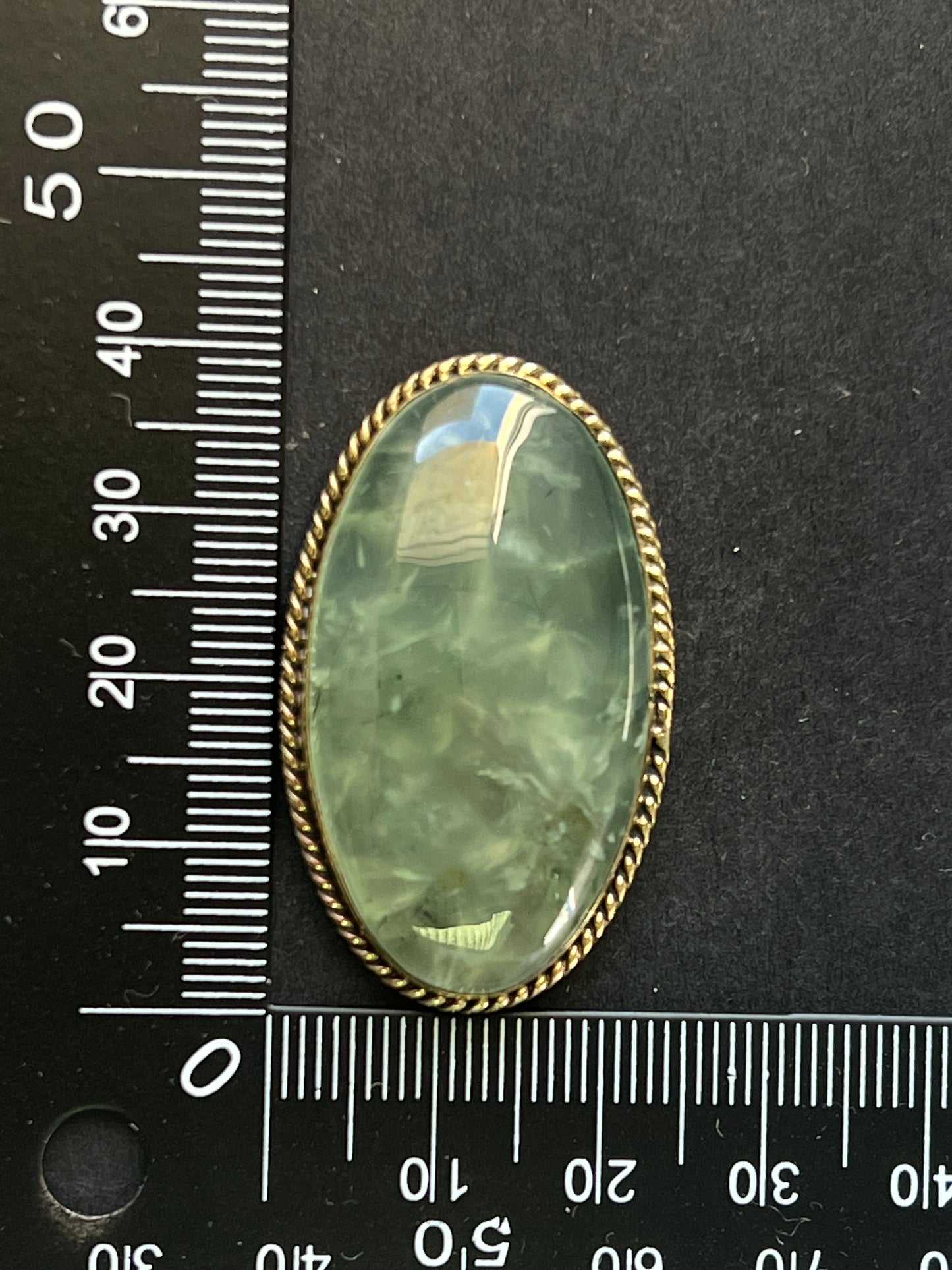 Prehnite Rutile sertie n°3 (3,9cm x 2,4cm)