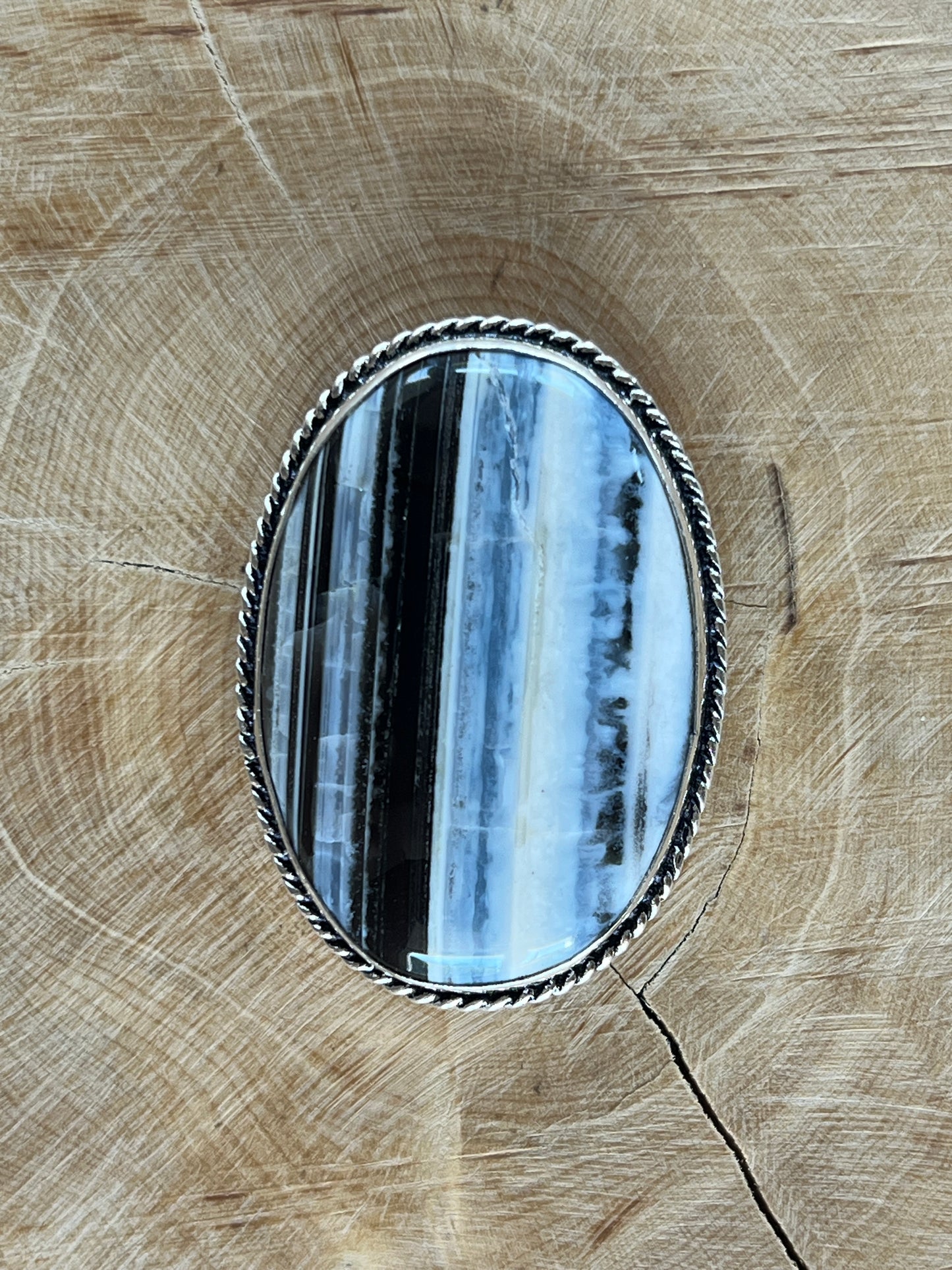 Opale Bleue sertie argenté n°A1 (4cm x 2,8cm)